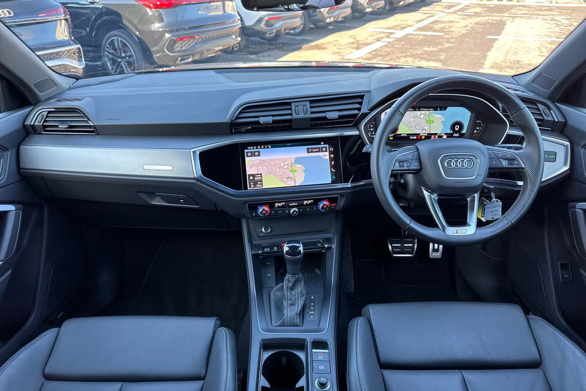 Audi Q3 thumbnail image number 3