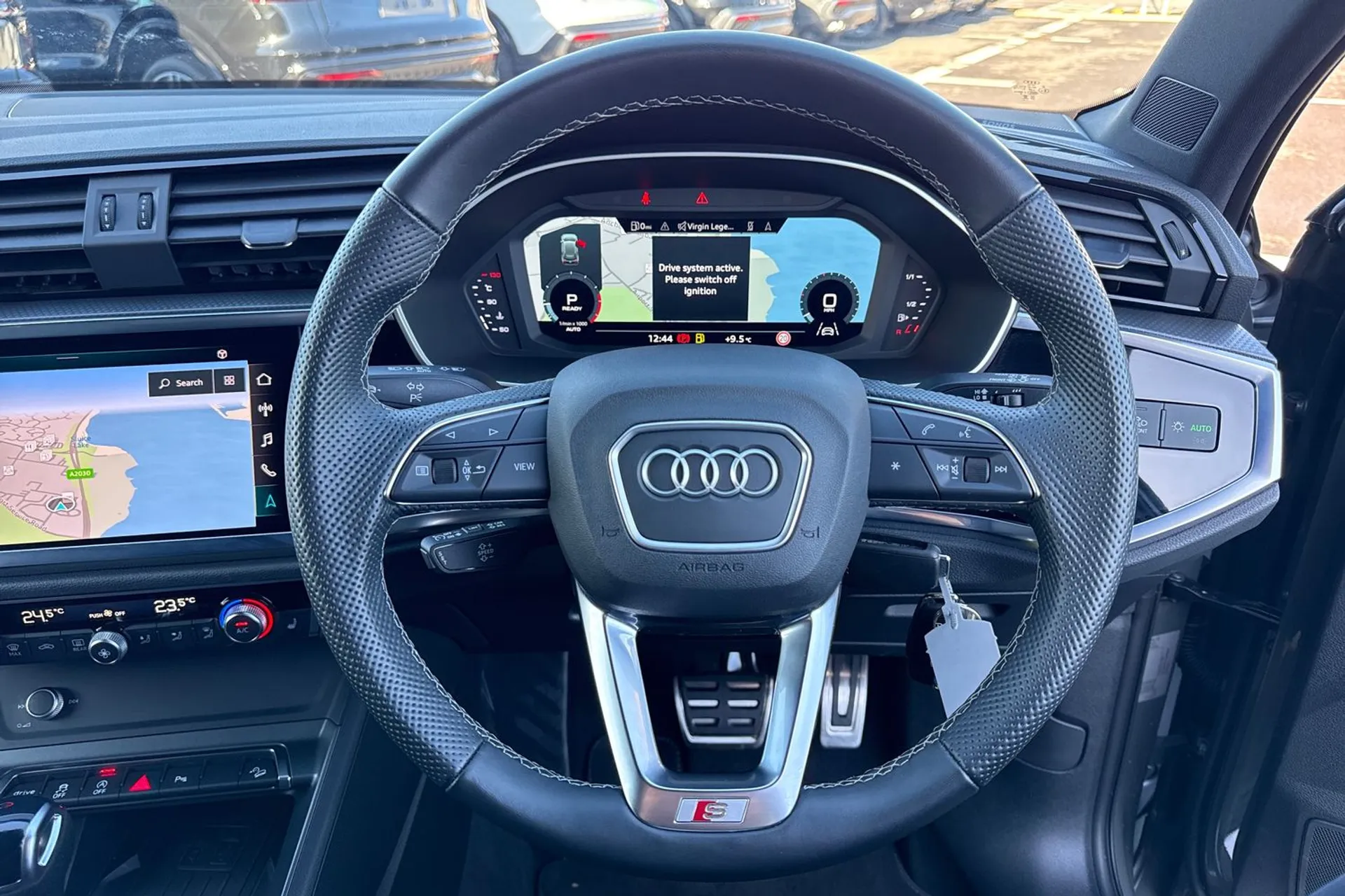 Audi Q3 thumbnail image number 9