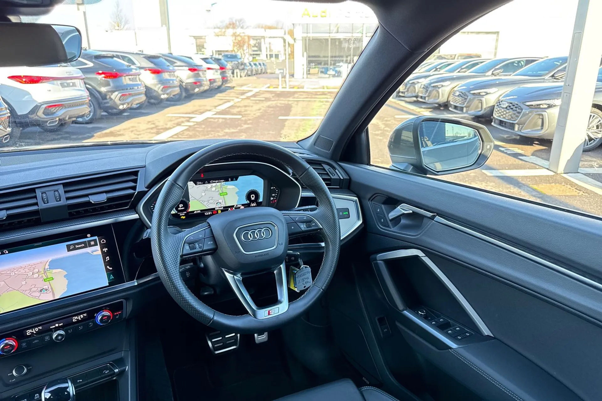 Audi Q3 thumbnail image number 52