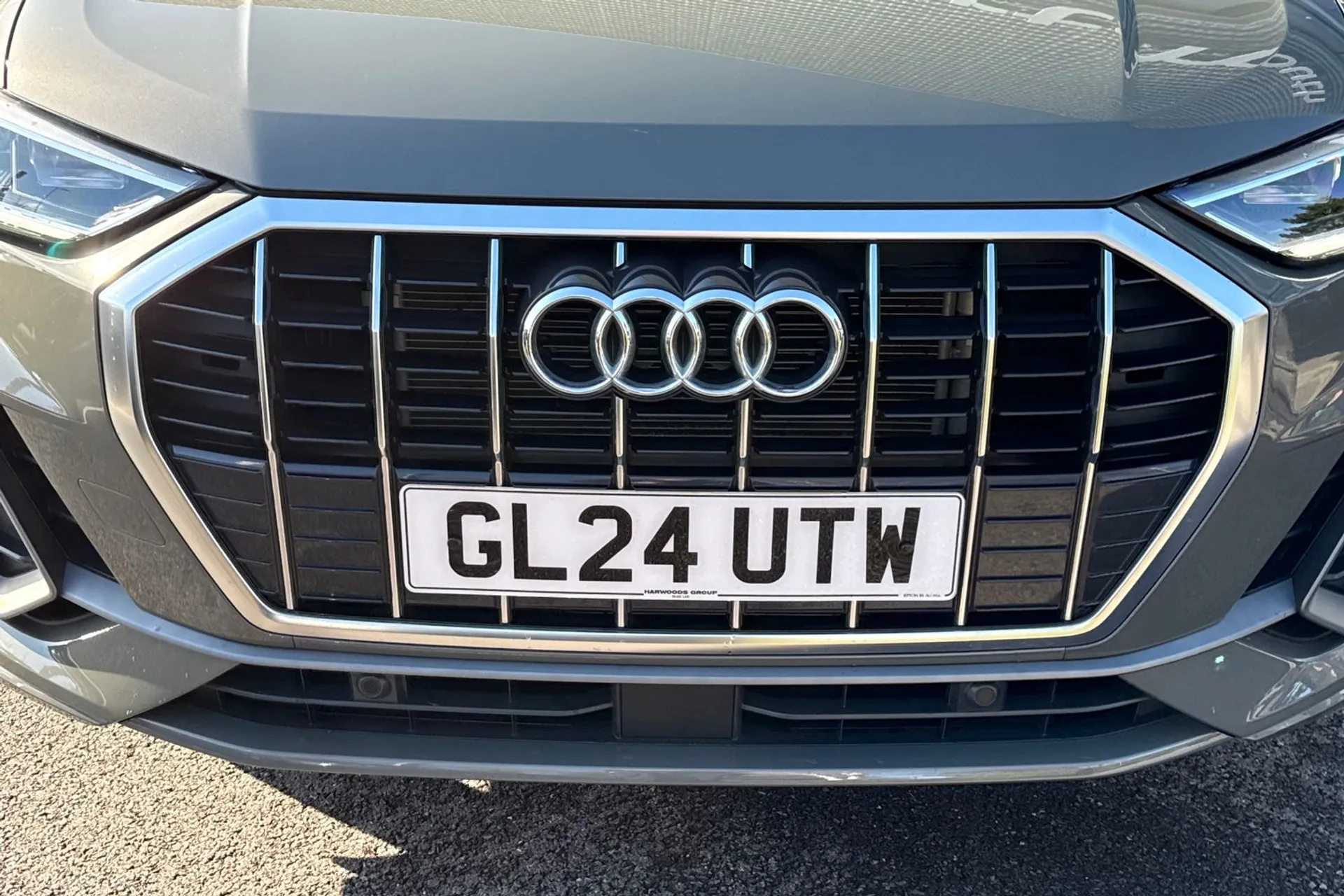 Audi Q3 thumbnail image number 10