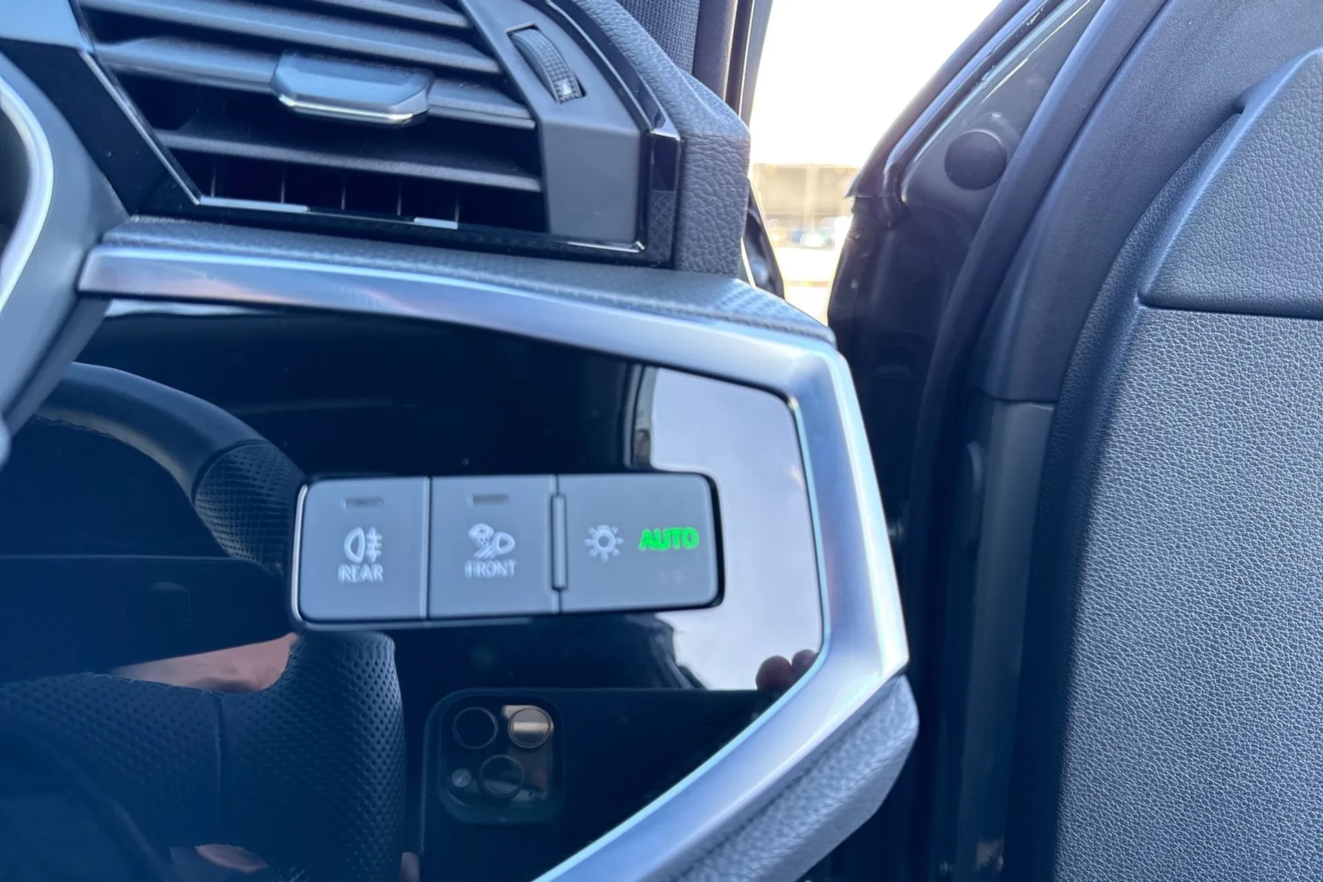 Audi Q3 thumbnail image number 48