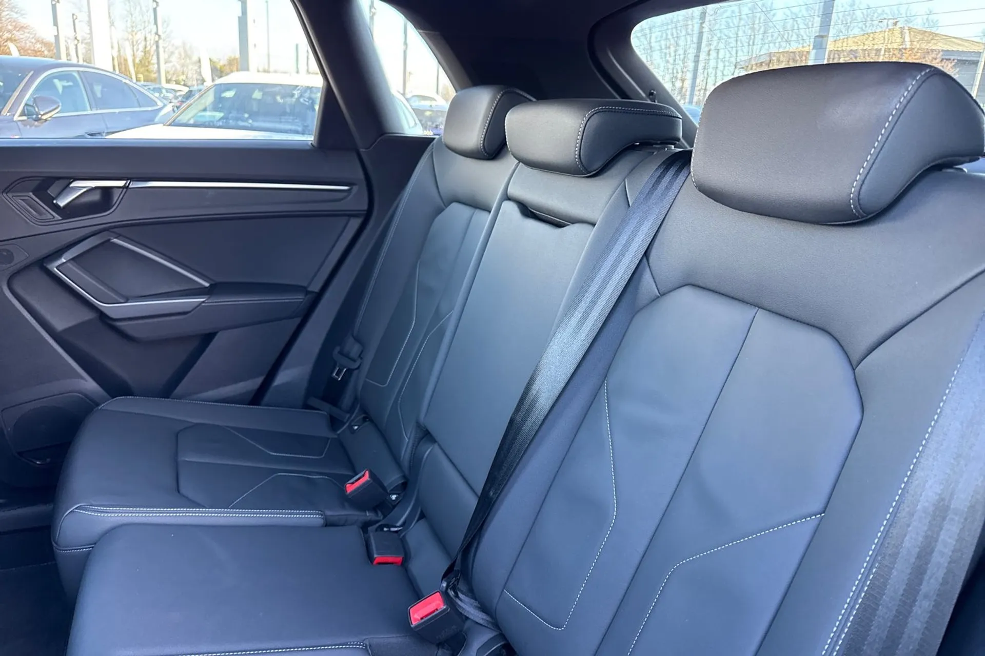 Audi Q3 thumbnail image number 49