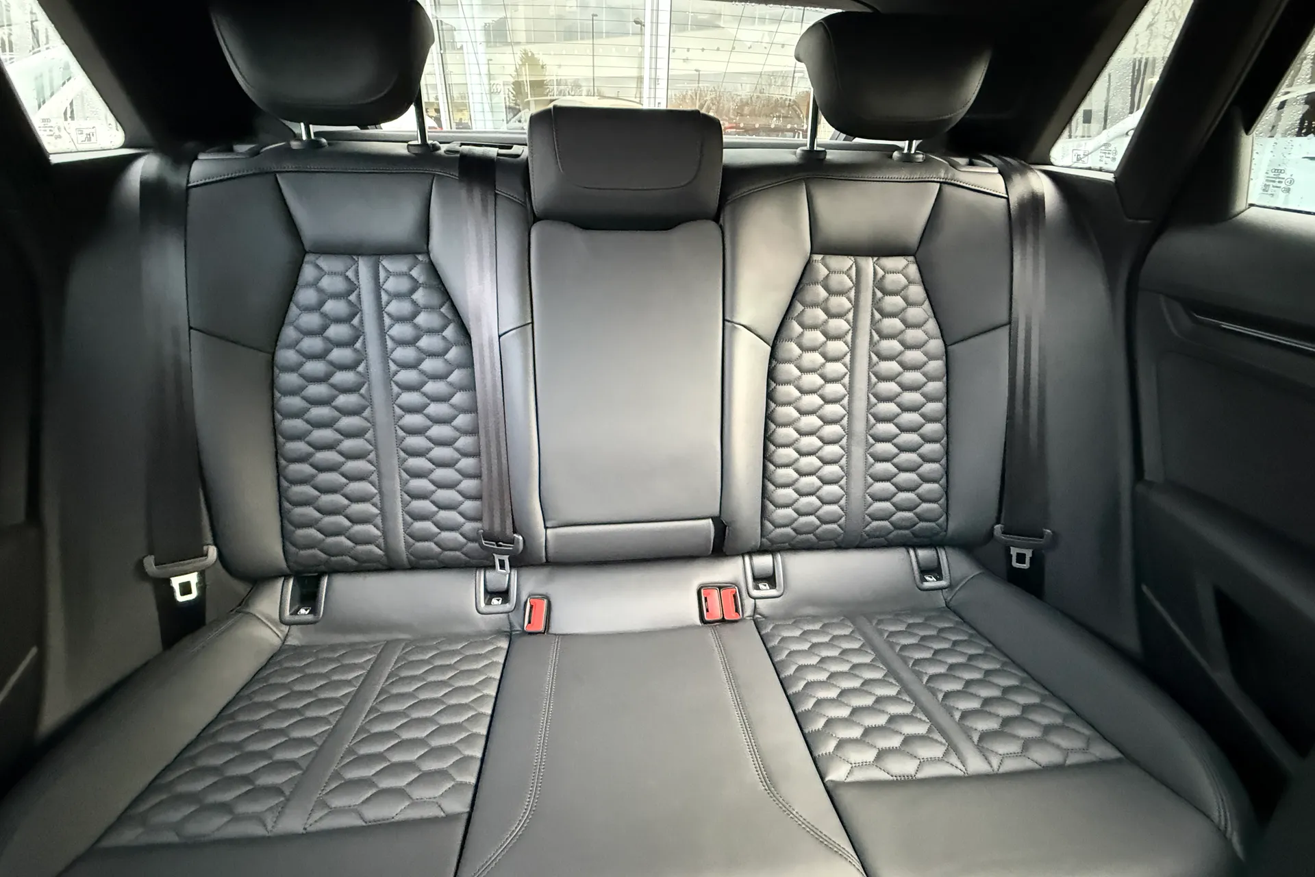 Audi RS3 thumbnail image number 25