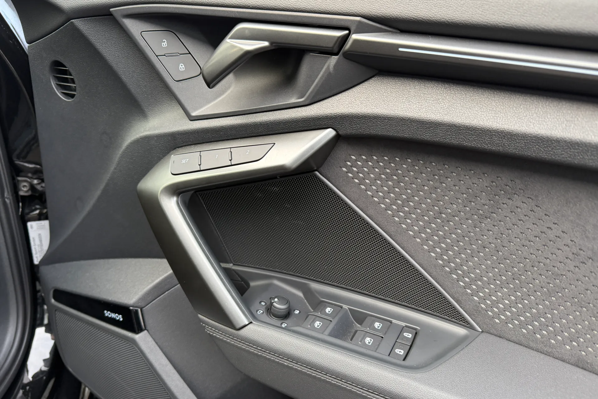 Audi RS3 thumbnail image number 12