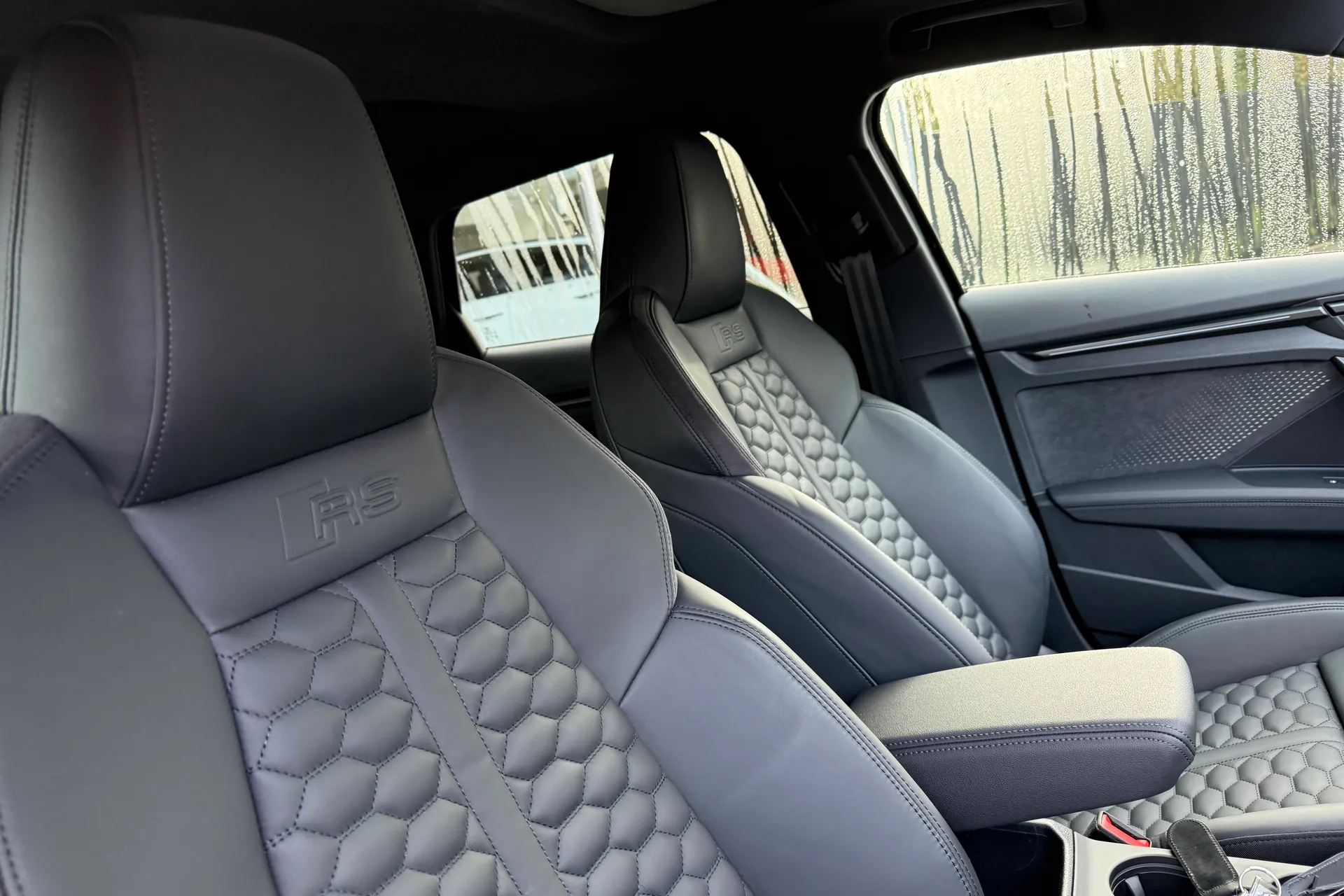 Audi RS3 thumbnail image number 9