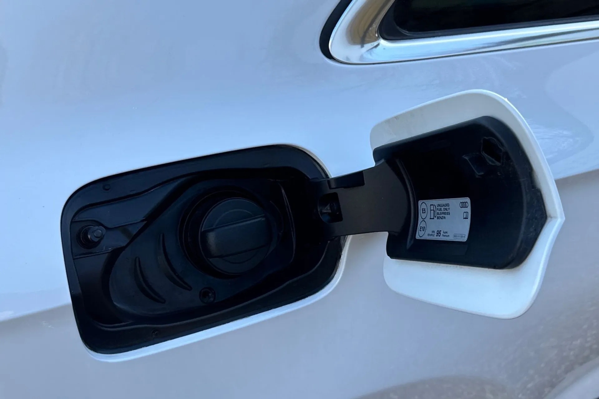 Audi A5 thumbnail image number 19