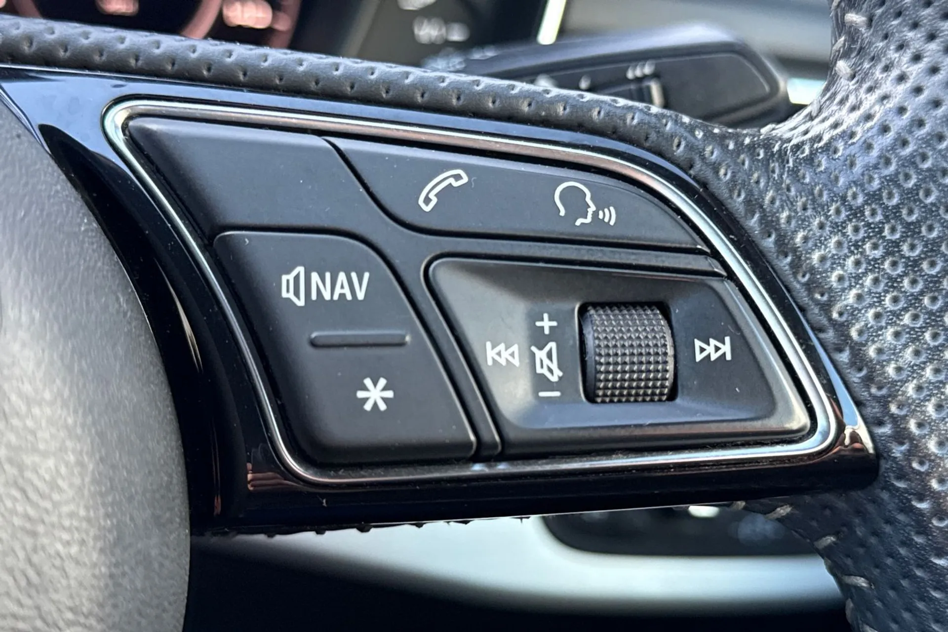 Audi A5 thumbnail image number 38