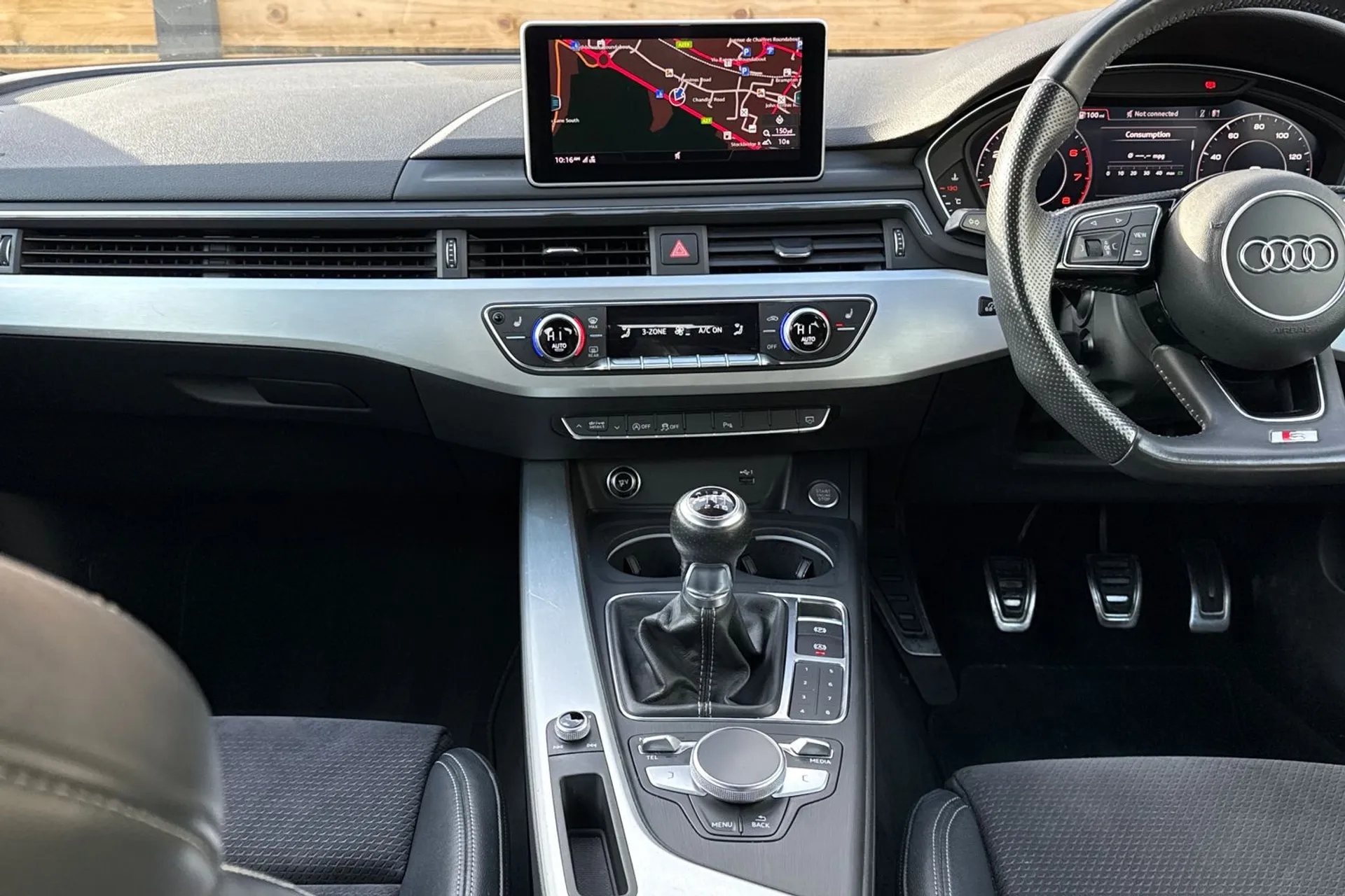 Audi A5 thumbnail image number 36