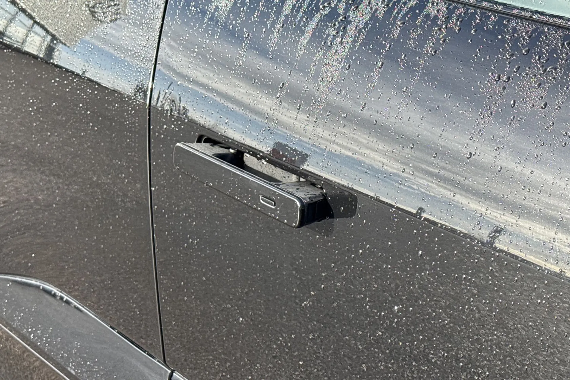 Jaguar I-PACE thumbnail image number 30