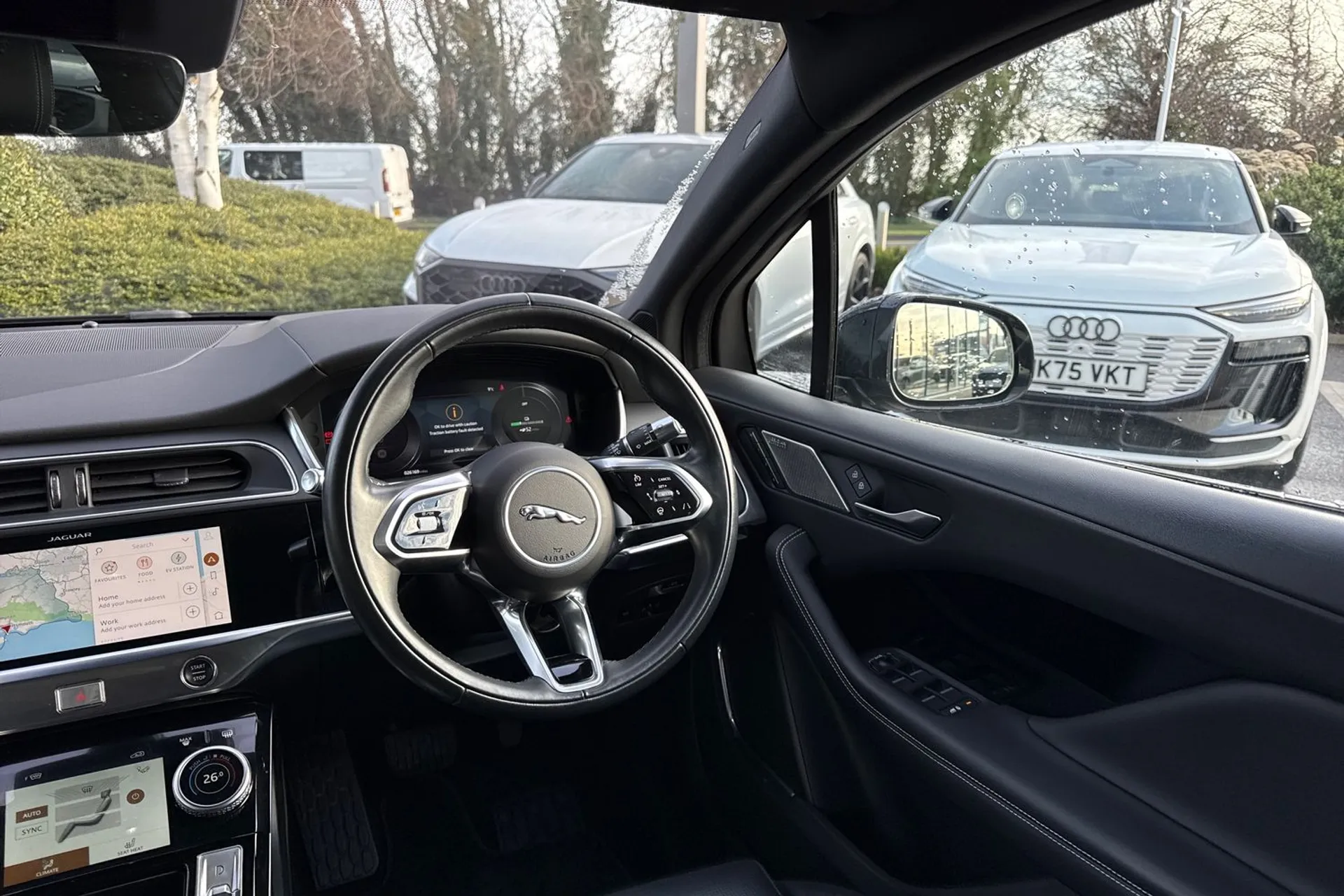 Jaguar I-PACE thumbnail image number 50