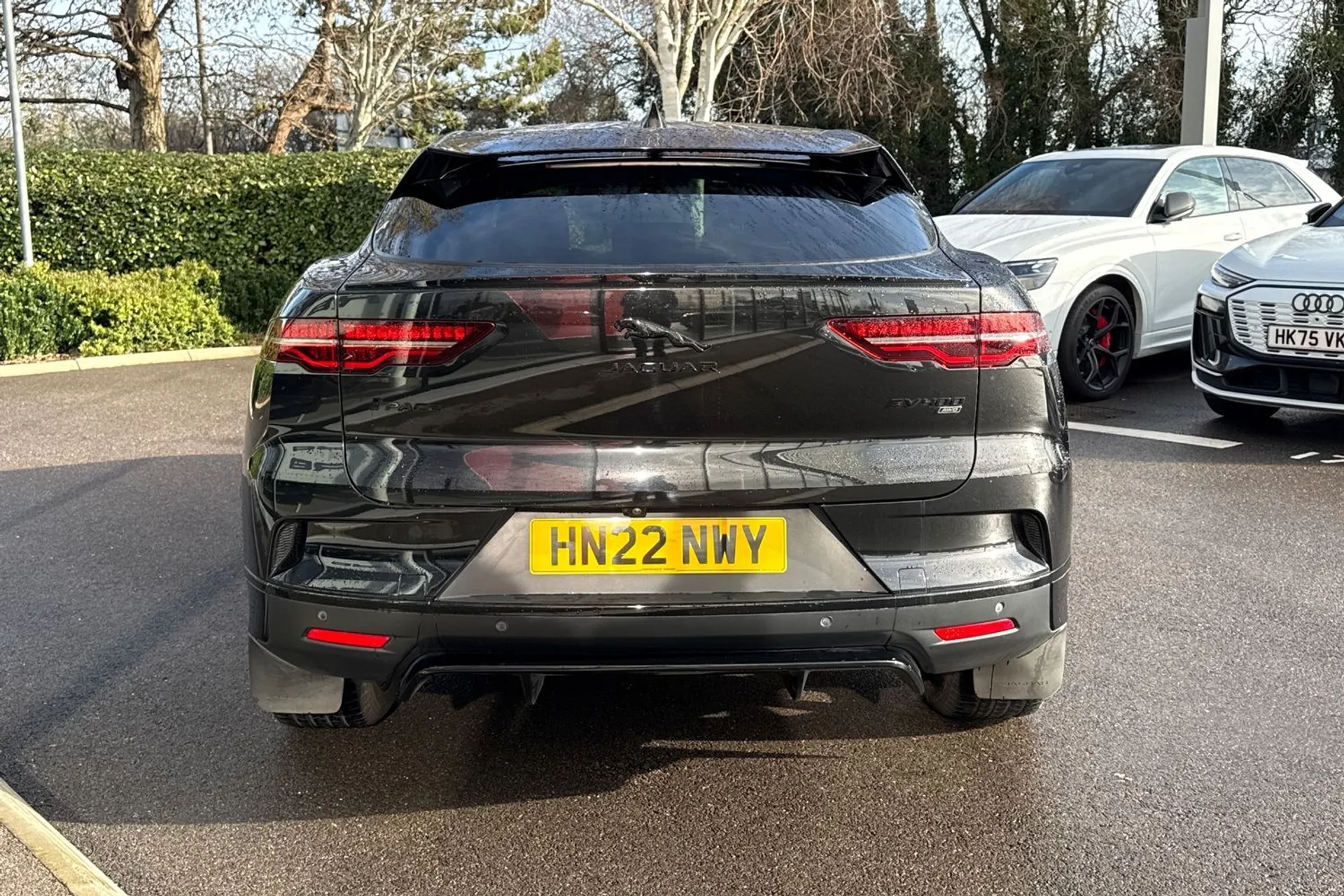 Jaguar I-PACE thumbnail image number 11