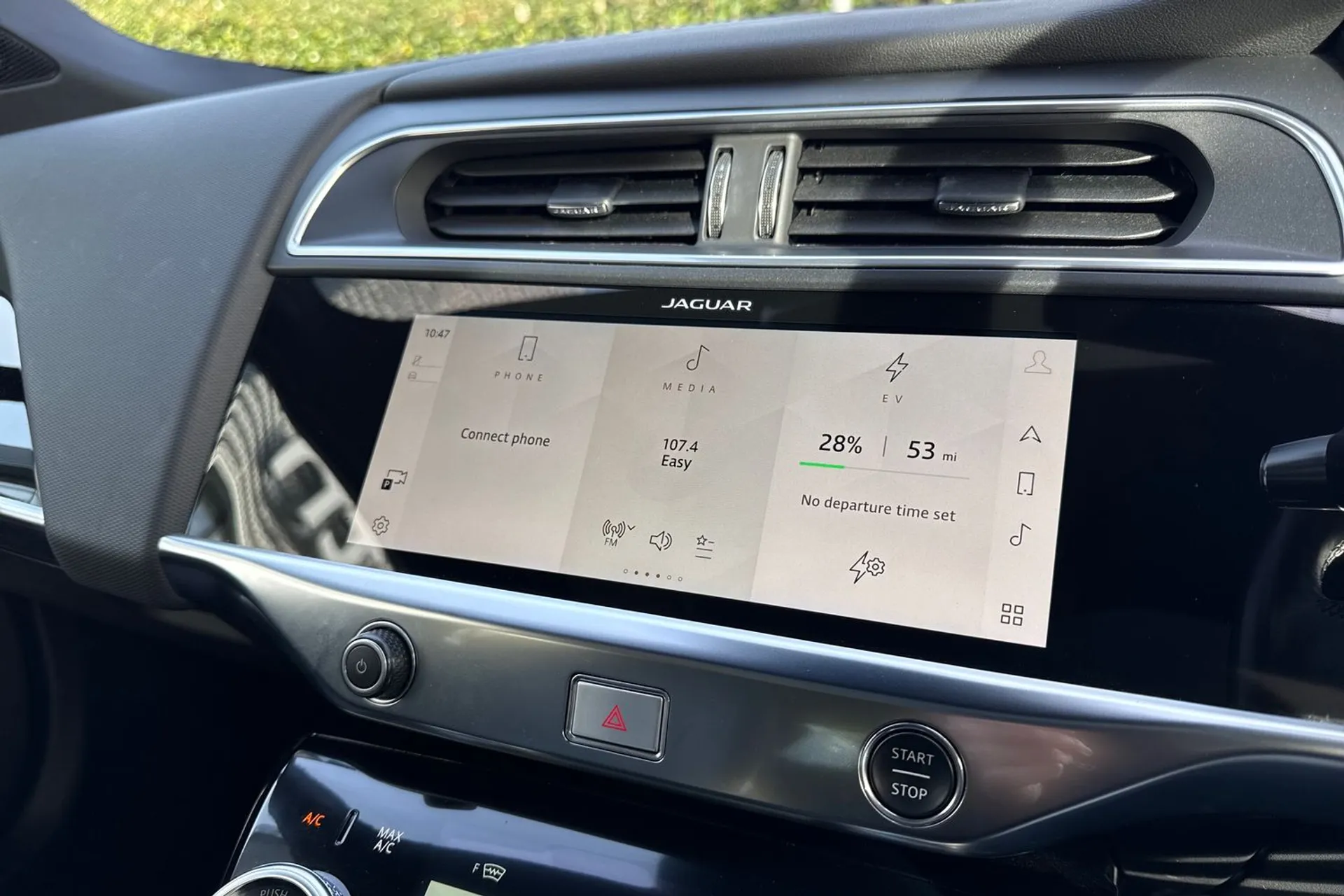 Jaguar I-PACE thumbnail image number 27