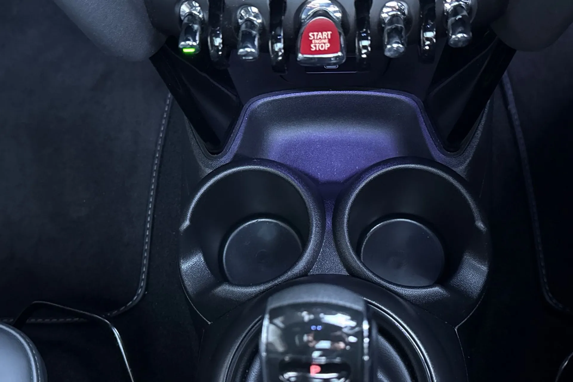 MINI HATCHBACK thumbnail image number 51