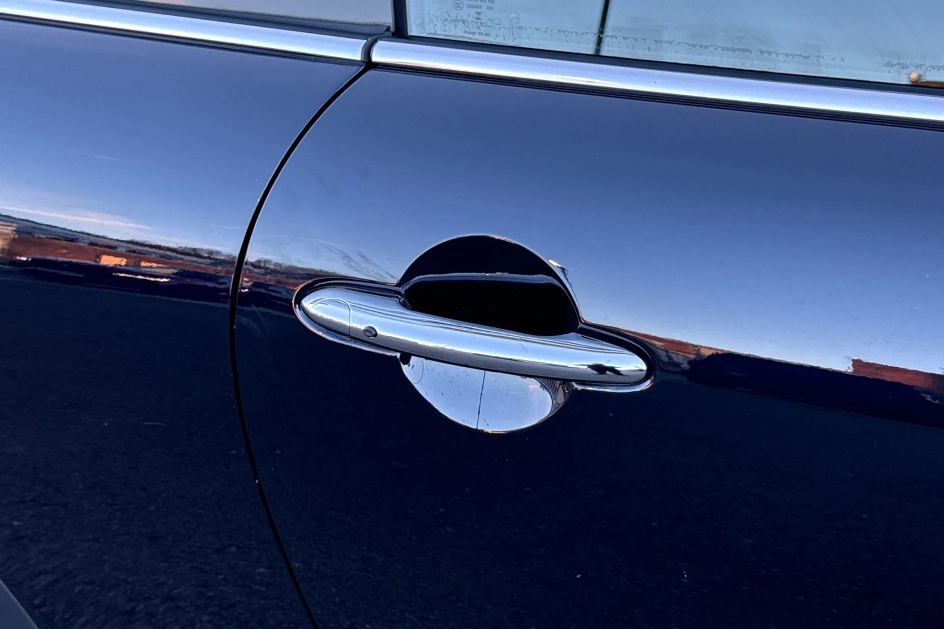 MINI HATCHBACK thumbnail image number 37