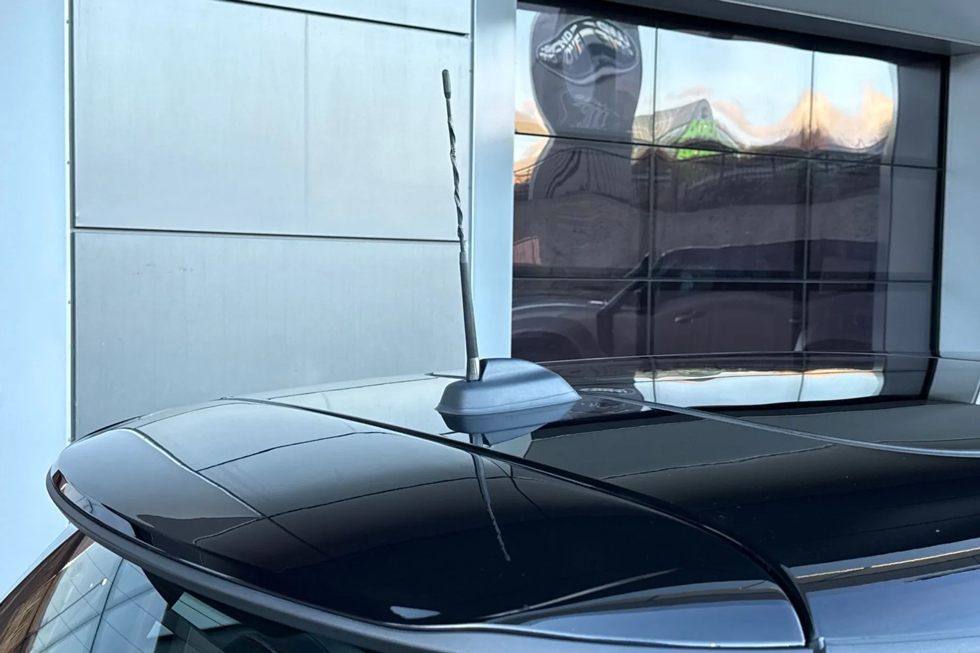 MINI HATCHBACK thumbnail image number 44