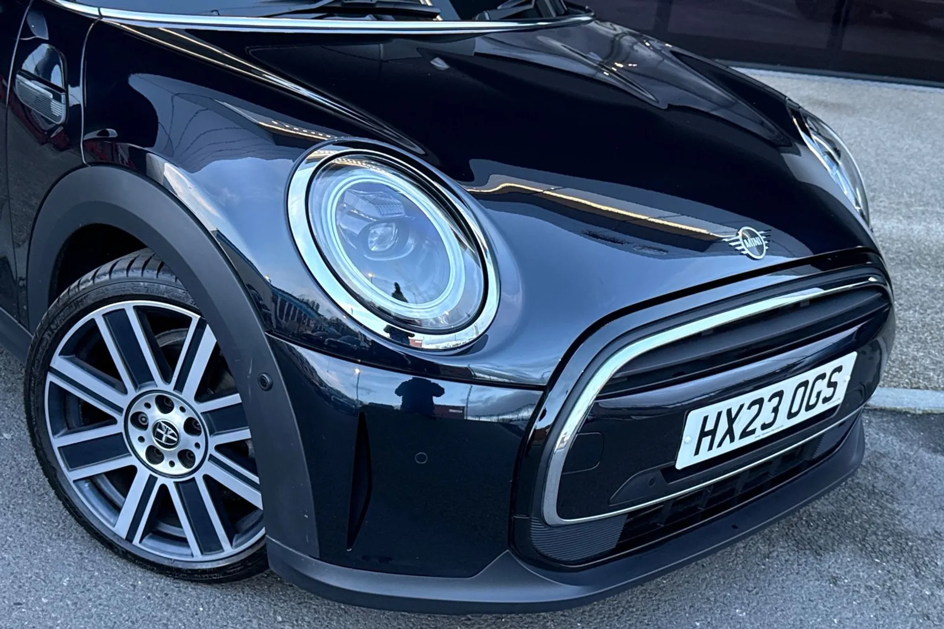 MINI HATCHBACK thumbnail image number 27