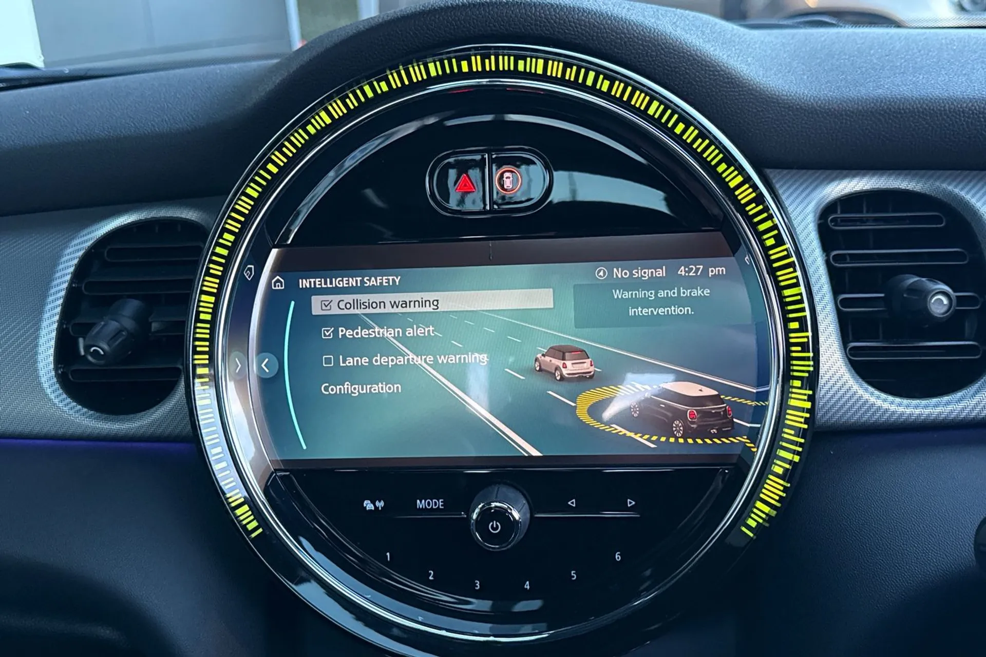 MINI HATCHBACK thumbnail image number 58