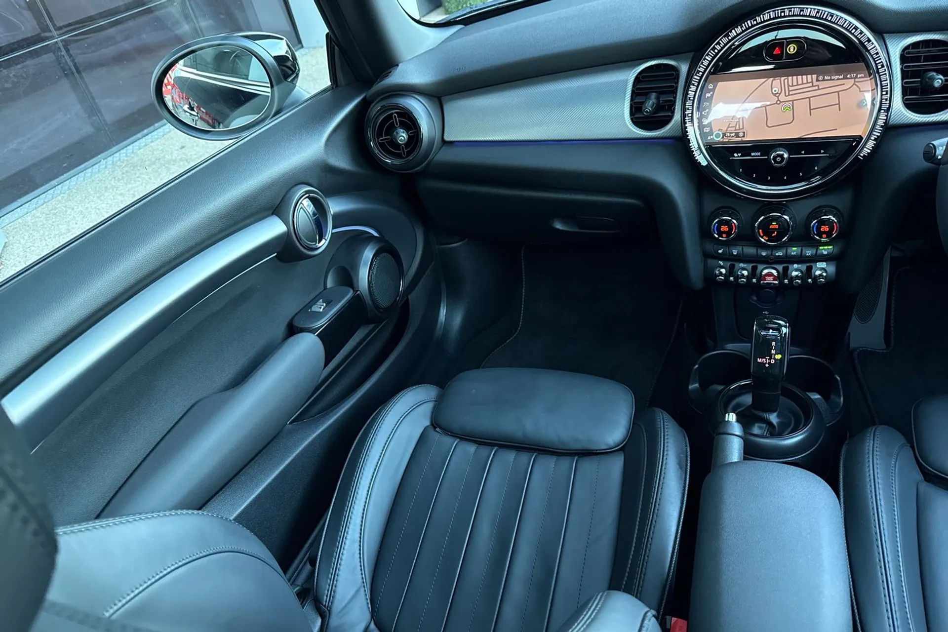 MINI HATCHBACK thumbnail image number 33