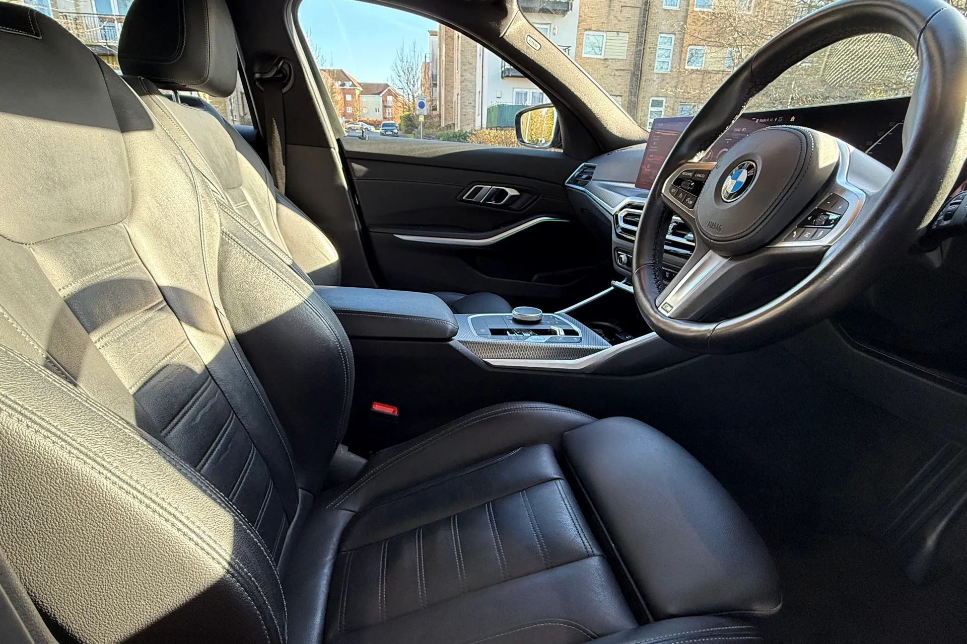 BMW 3 SERIES thumbnail image number 19