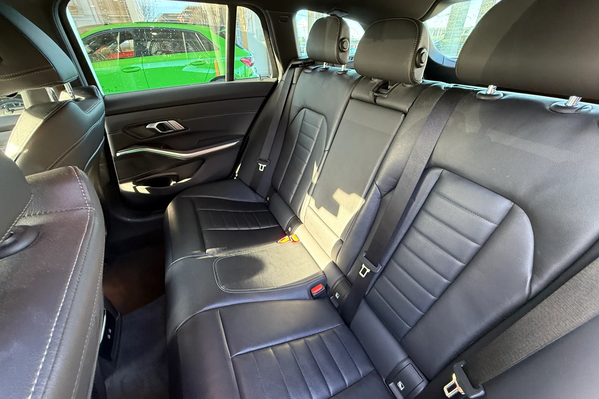 BMW 3 SERIES thumbnail image number 40