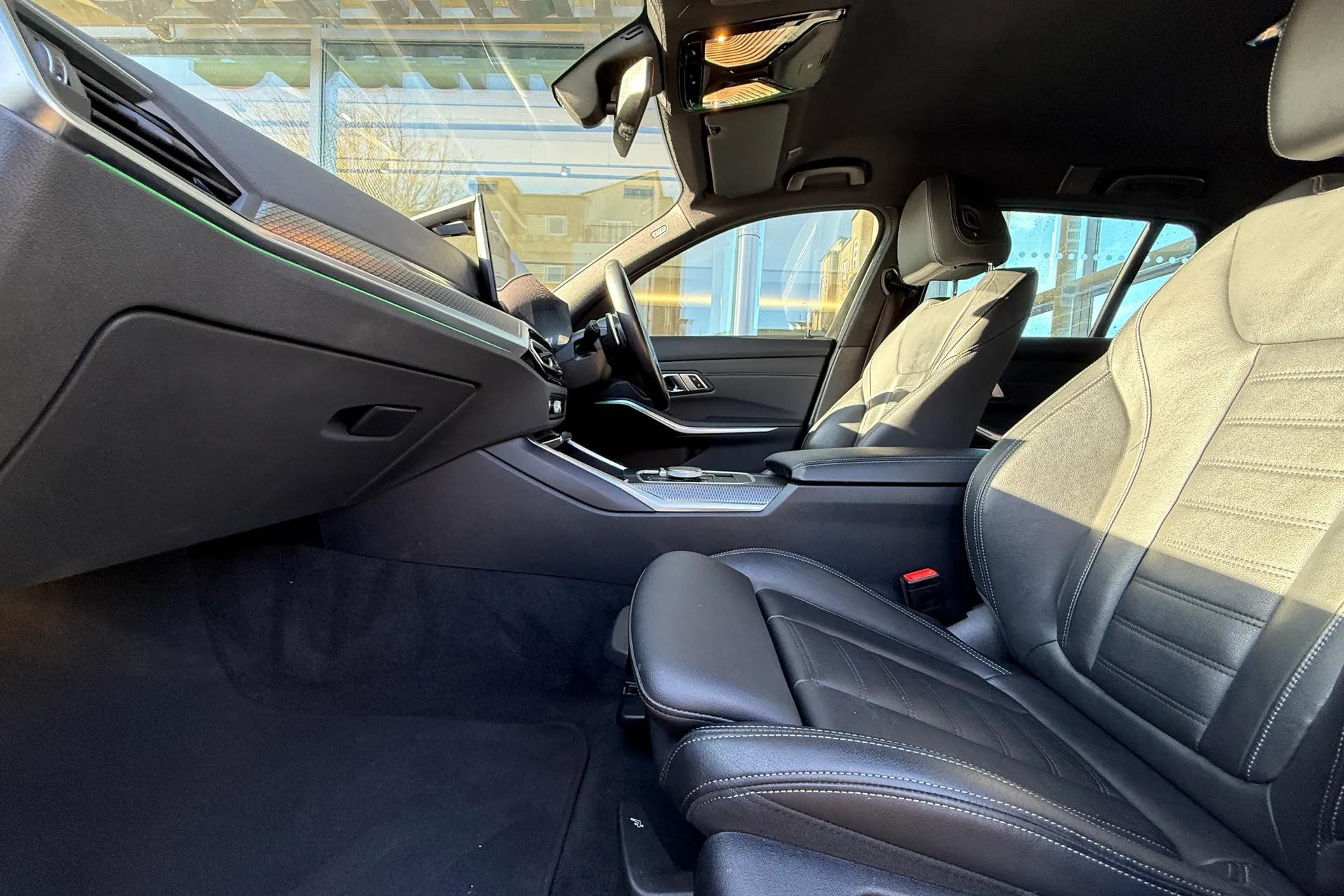 BMW 3 SERIES thumbnail image number 41