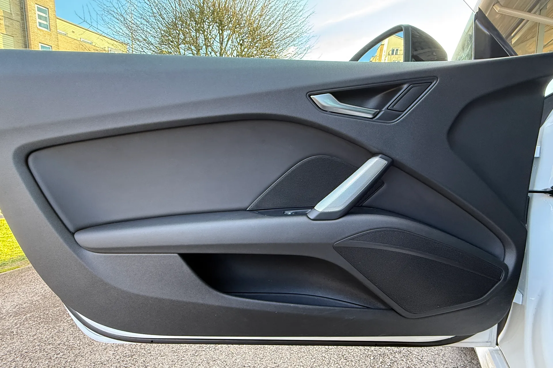 Audi TT thumbnail image number 49