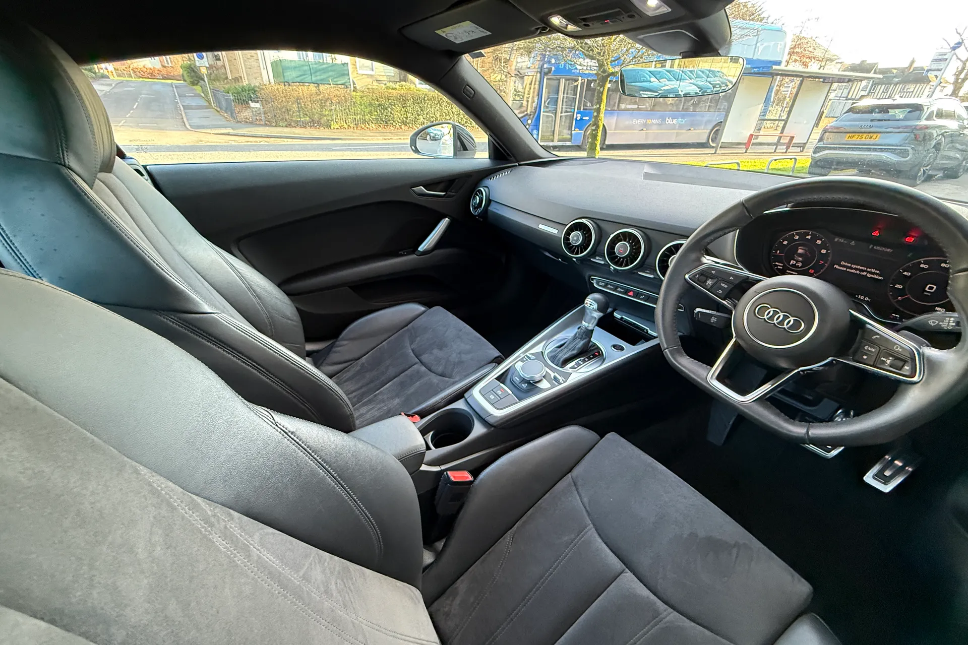 Audi TT thumbnail image number 26