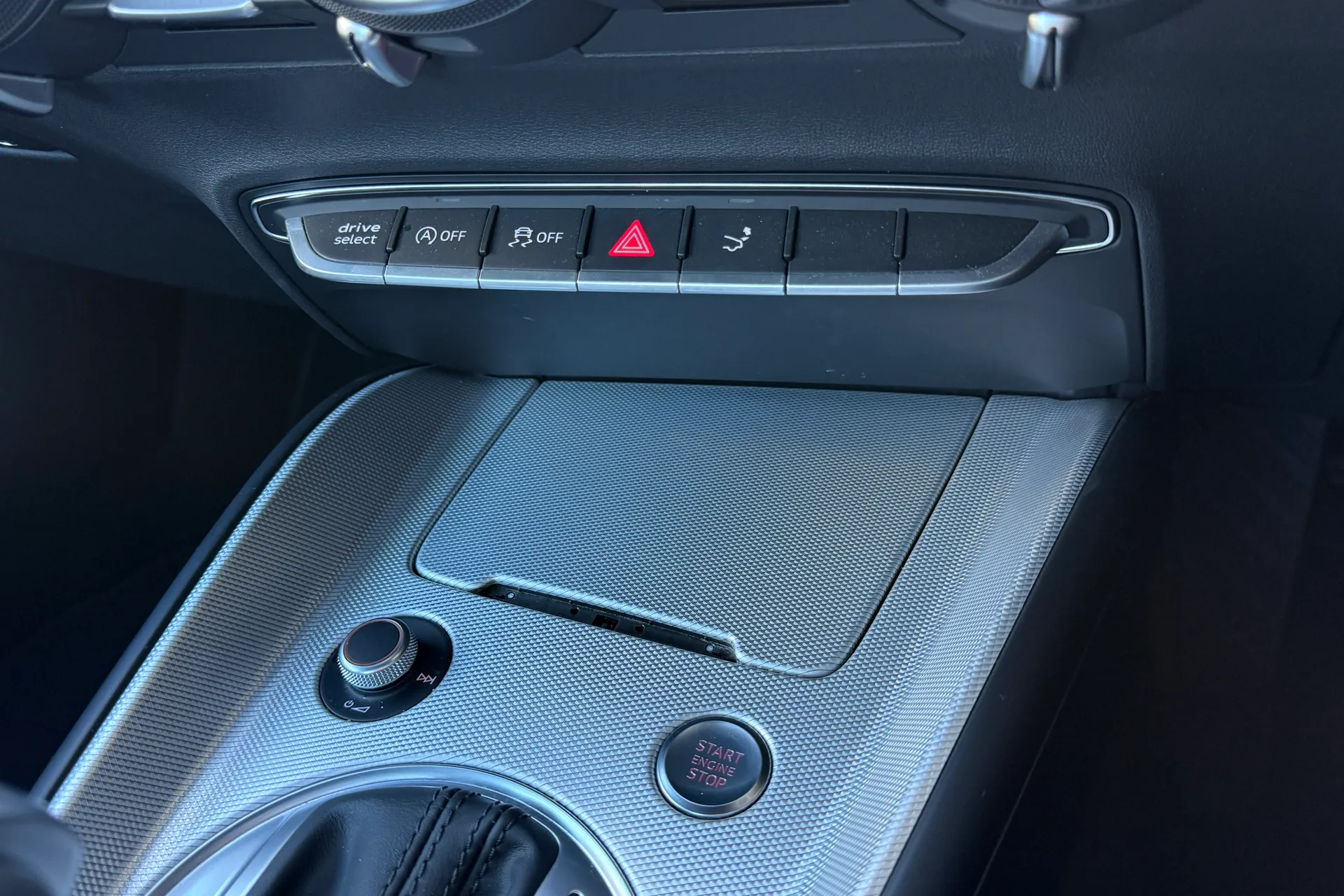 Audi TT thumbnail image number 15