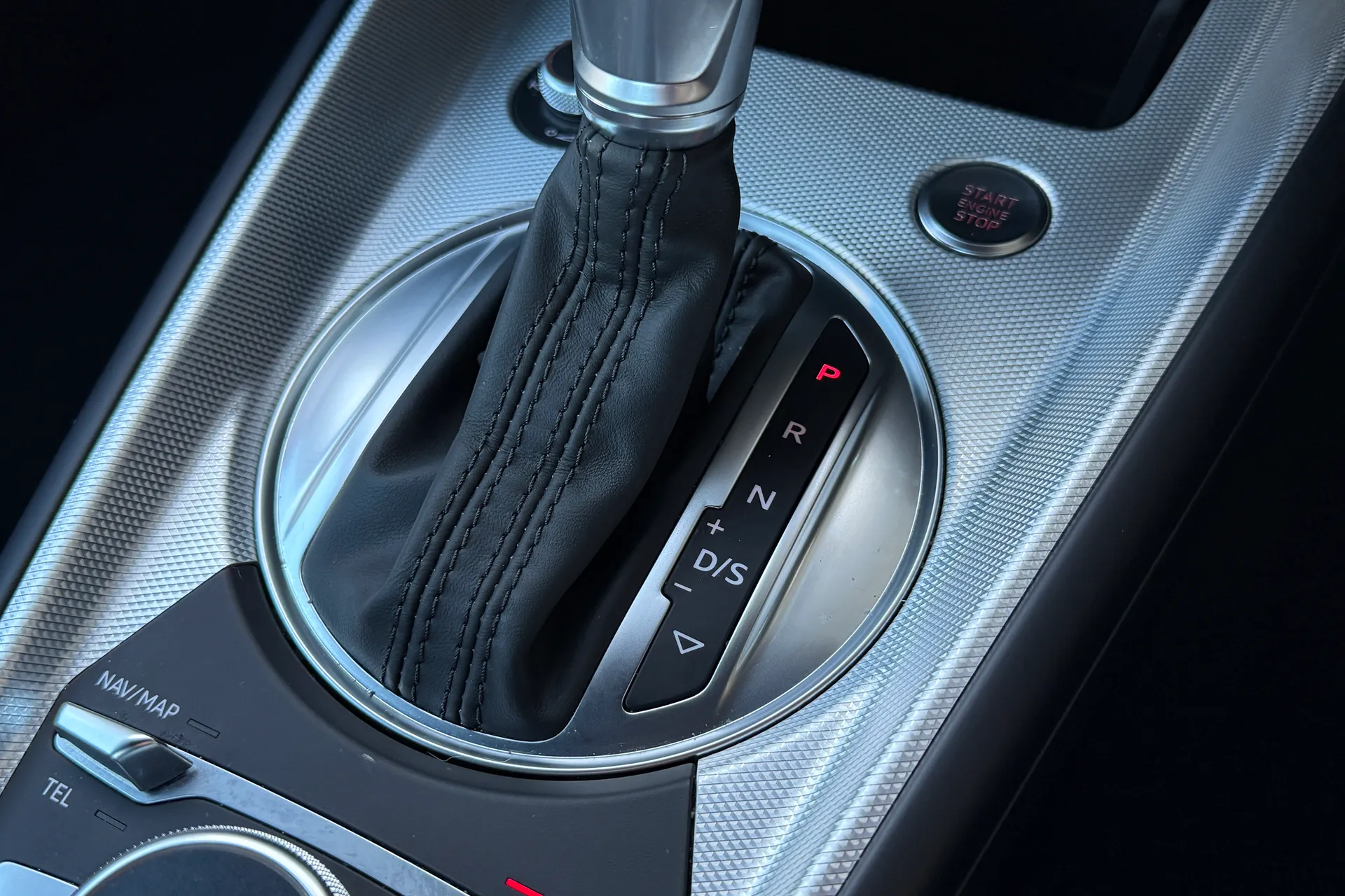 Audi TT thumbnail image number 19