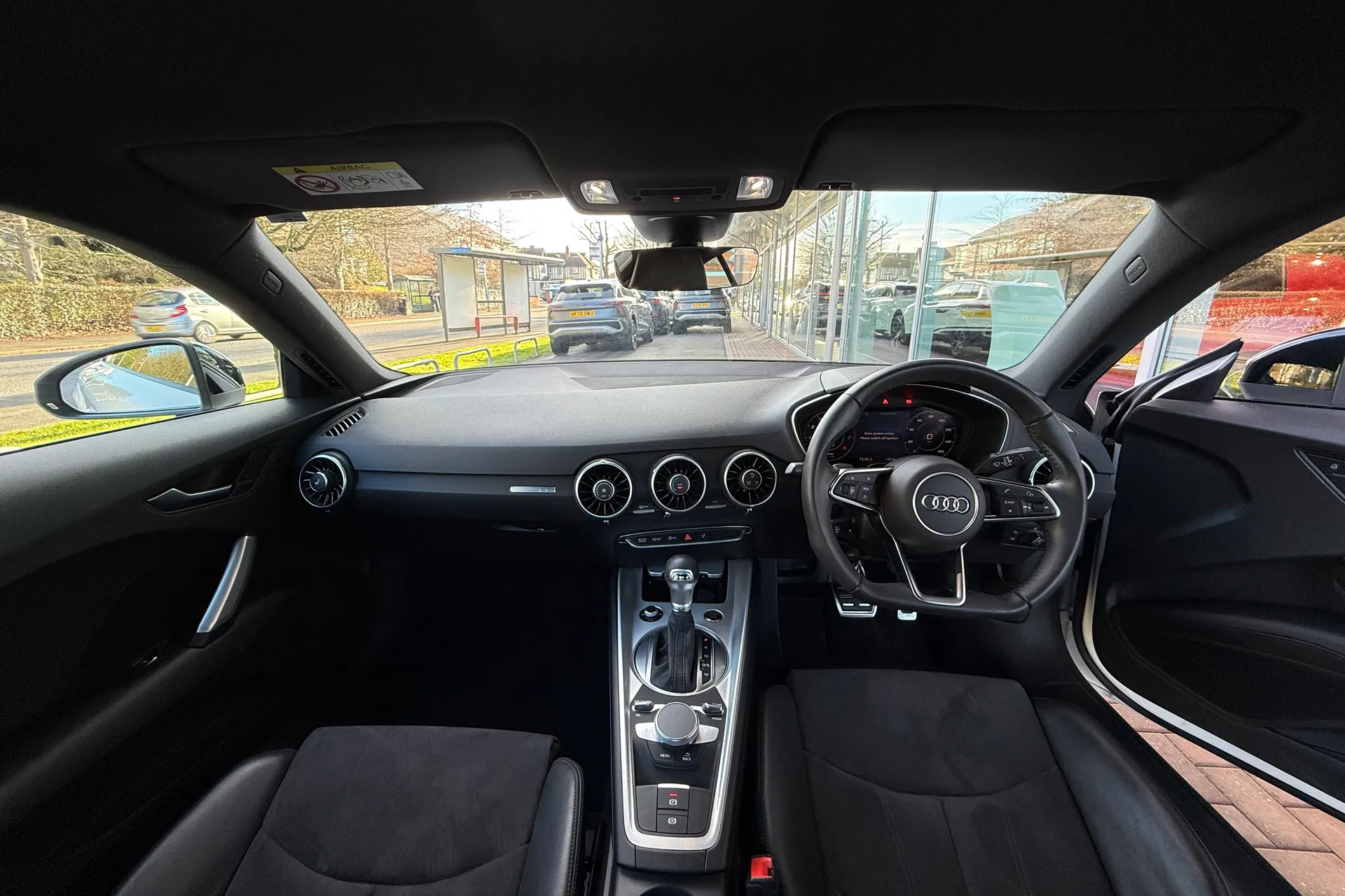 Audi TT thumbnail image number 3