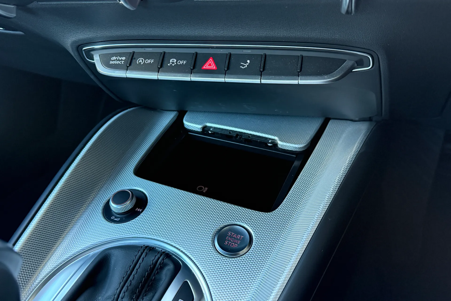 Audi TT thumbnail image number 16