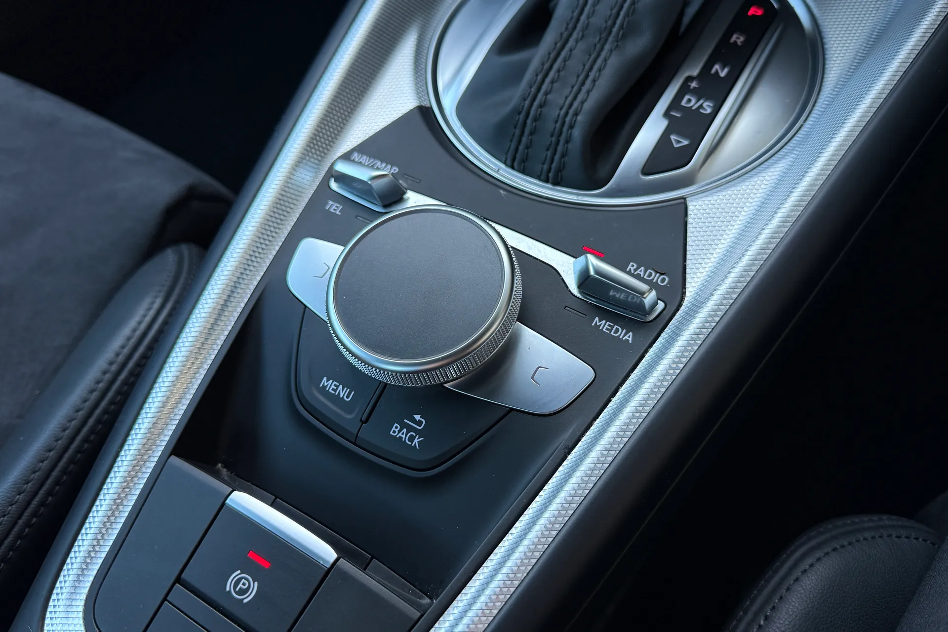 Audi TT thumbnail image number 20