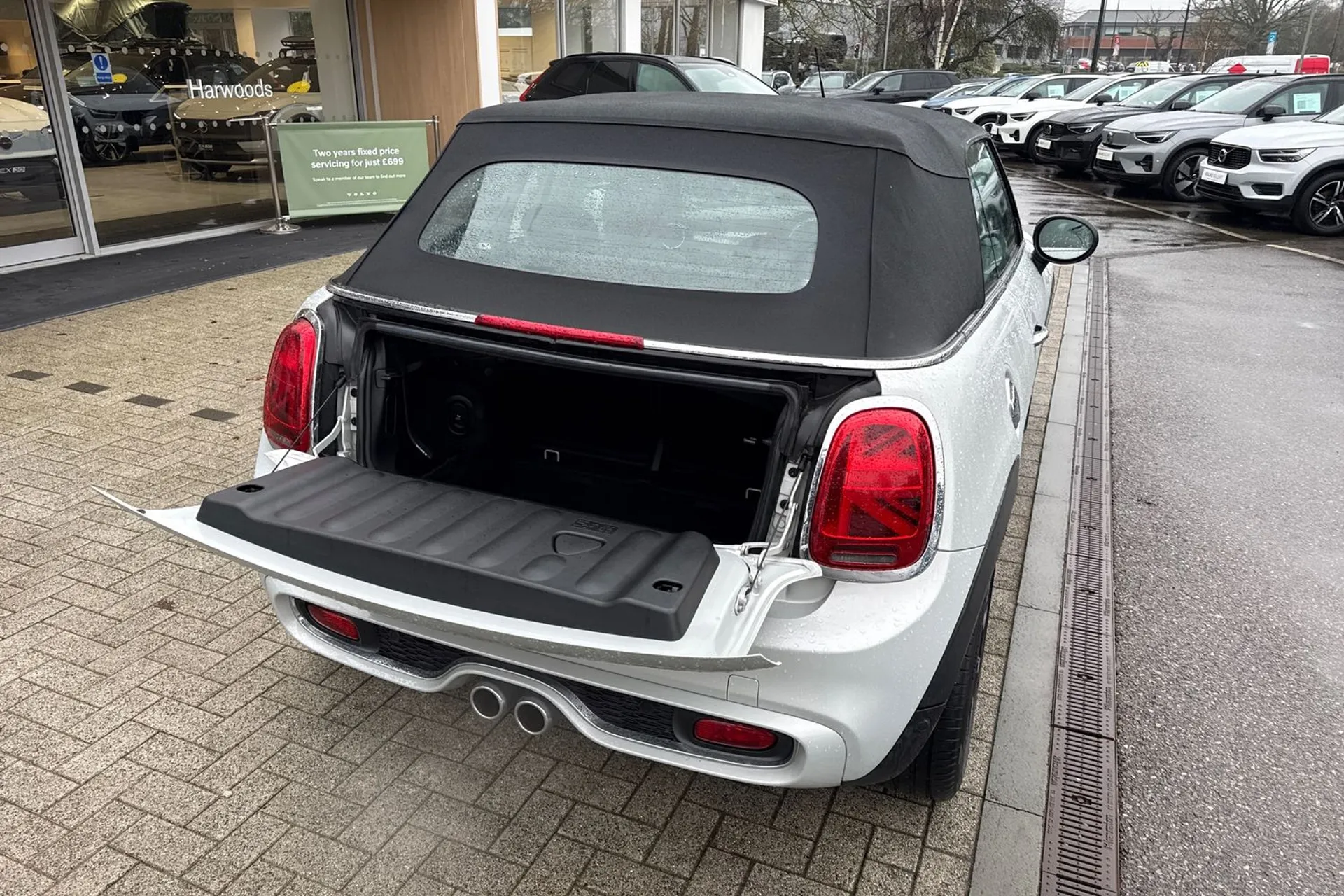 MINI CONVERTIBLE thumbnail image number 26