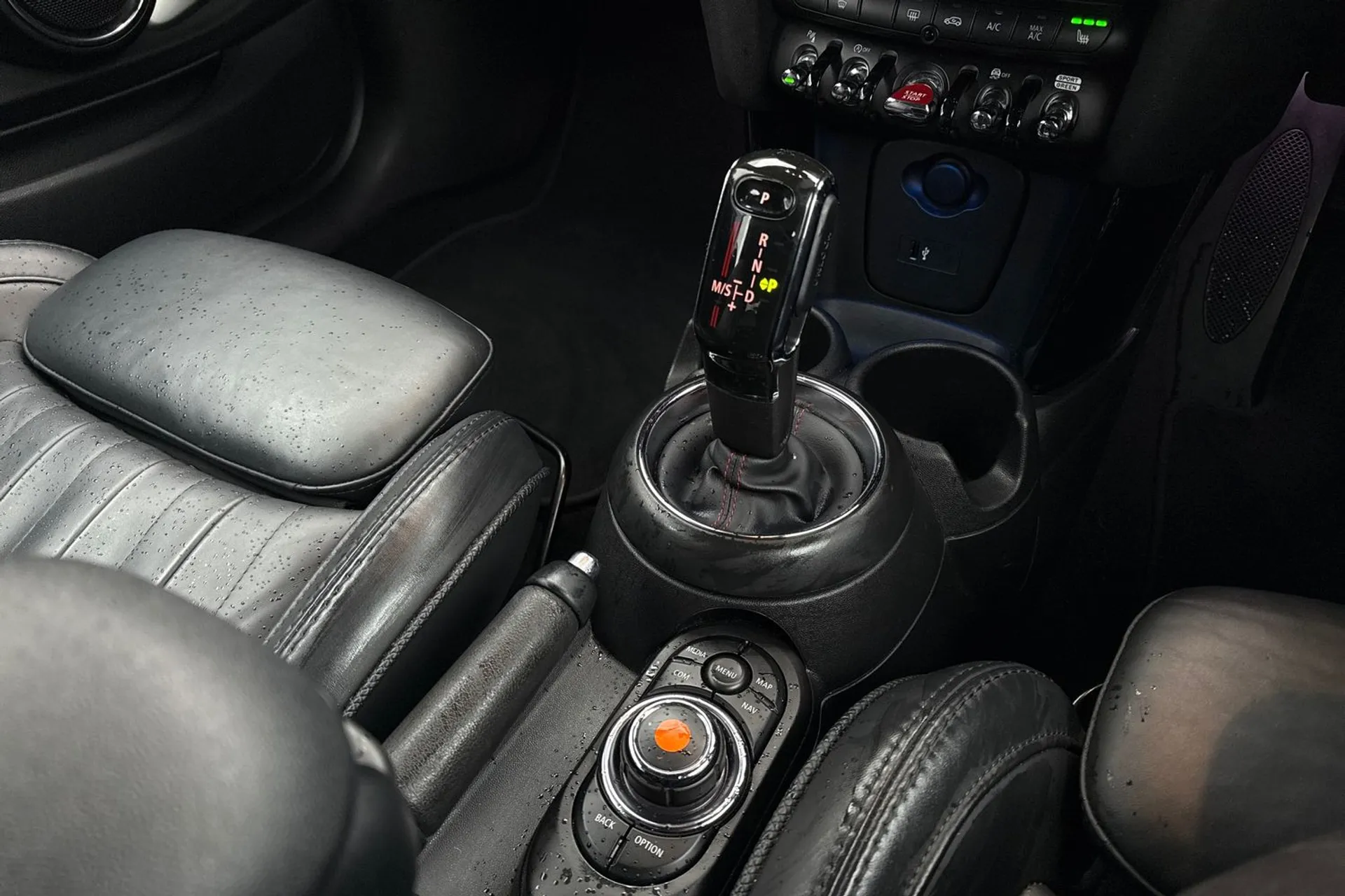 MINI CONVERTIBLE thumbnail image number 43