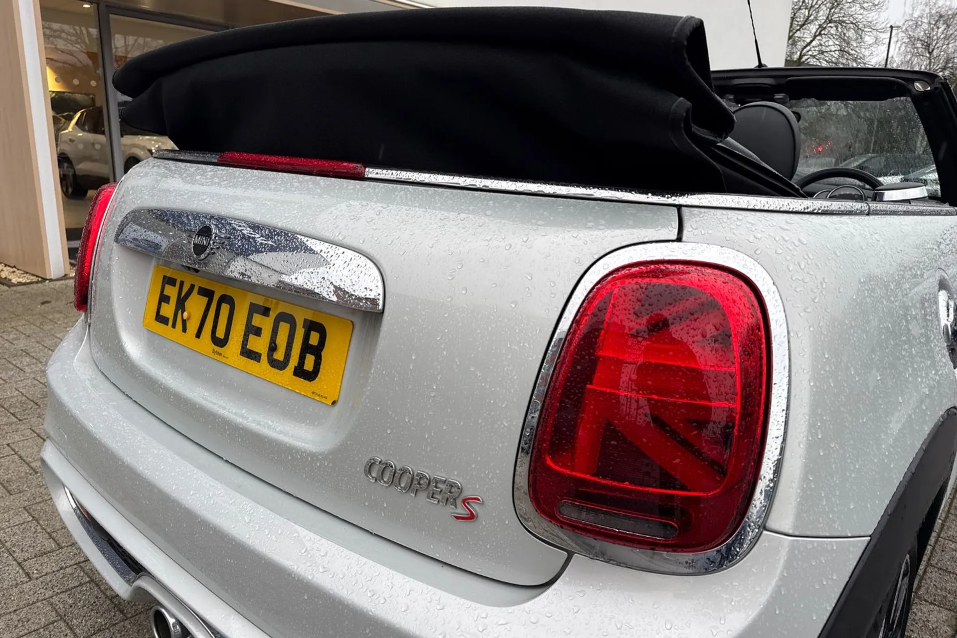 MINI CONVERTIBLE thumbnail image number 20