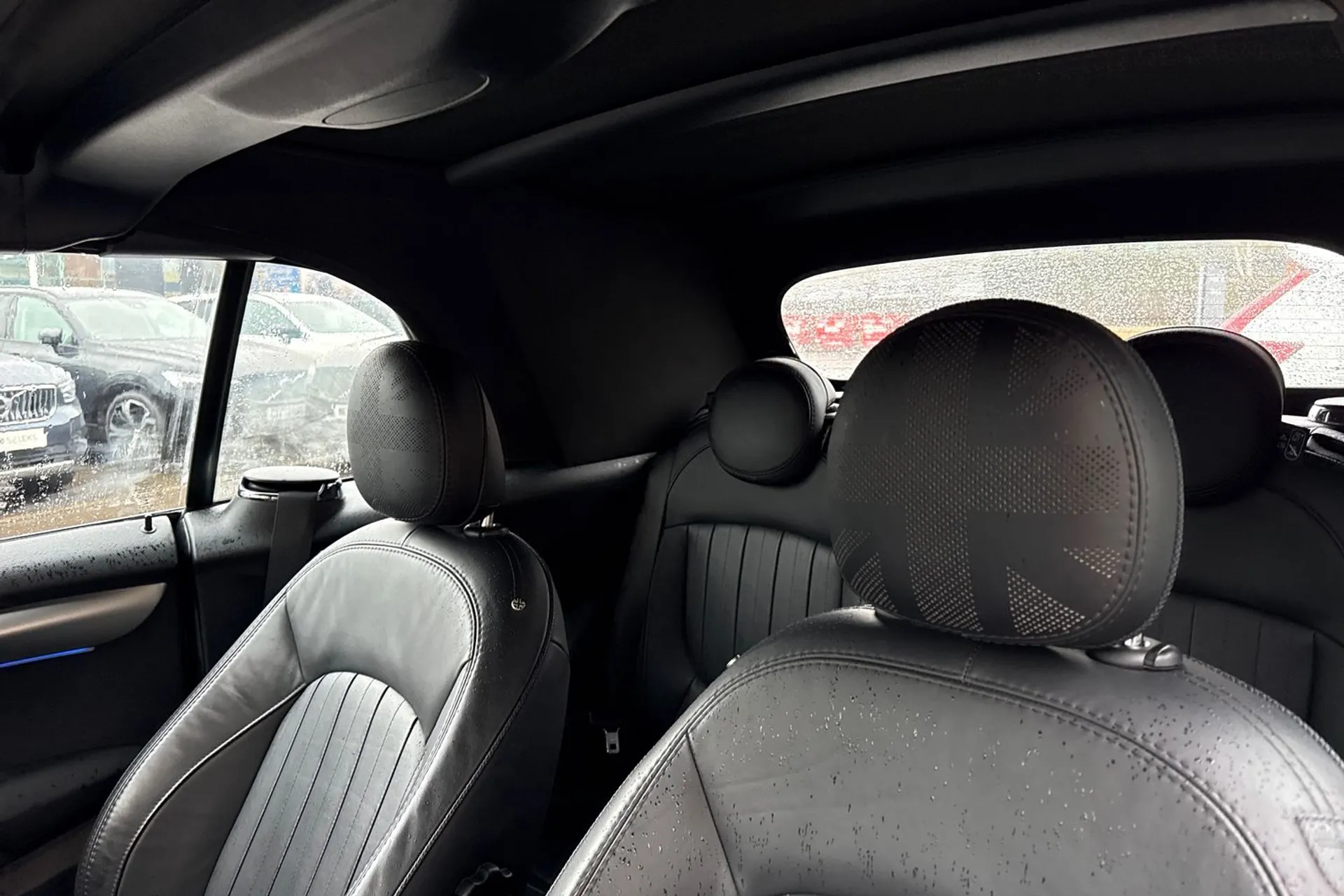 MINI CONVERTIBLE thumbnail image number 33