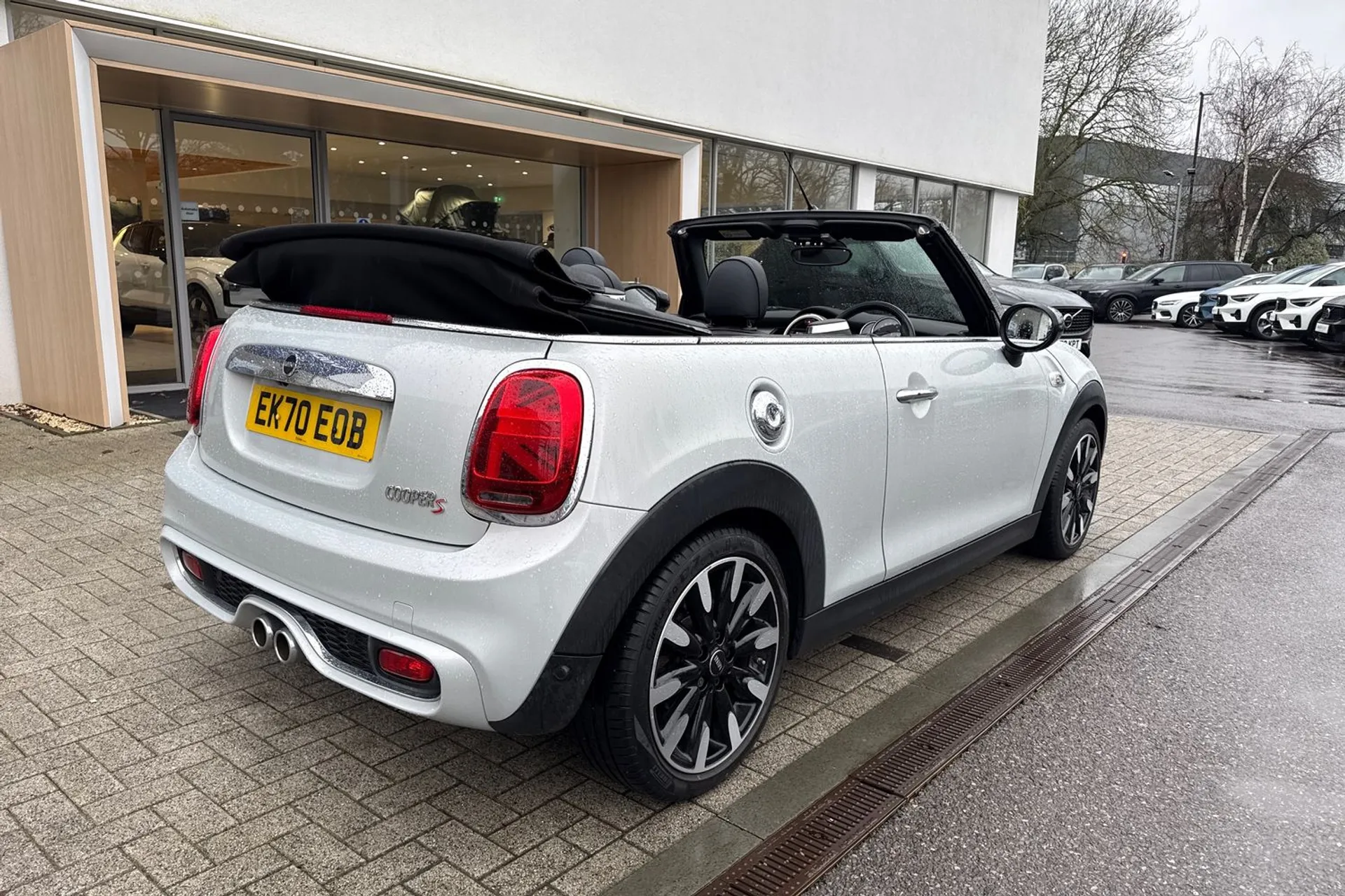 MINI CONVERTIBLE thumbnail image number 9