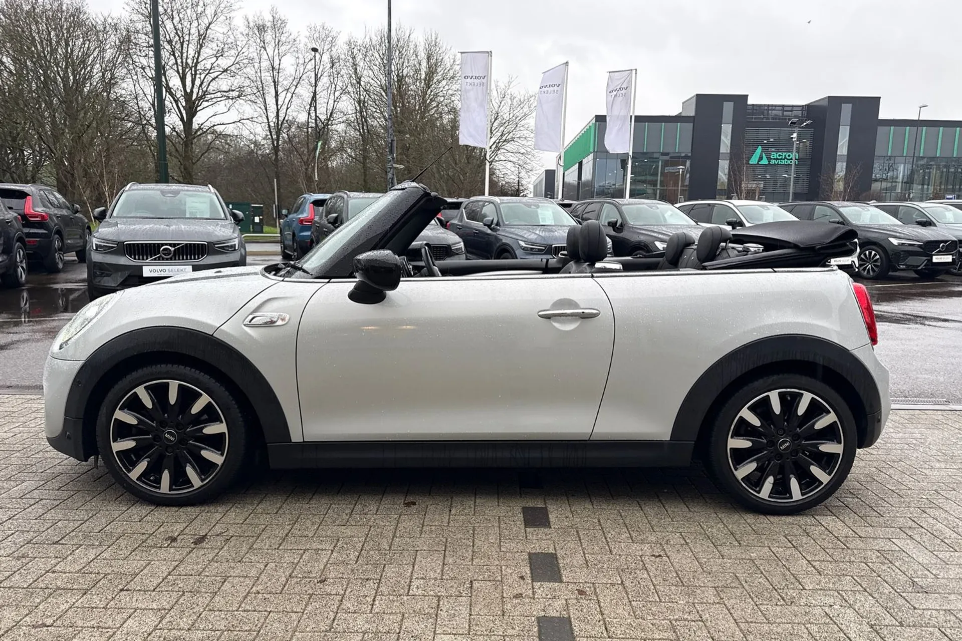 MINI CONVERTIBLE thumbnail image number 14