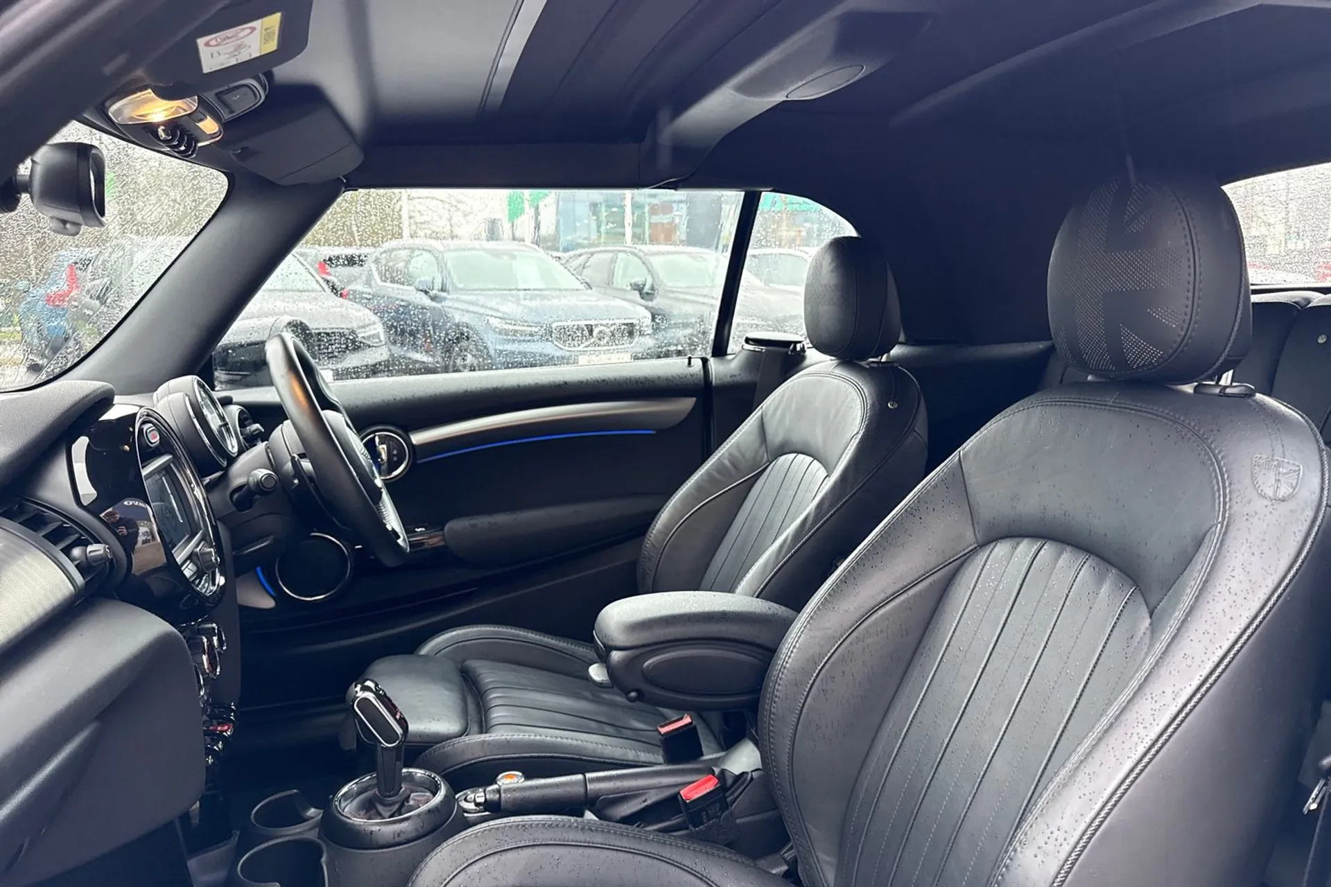 MINI CONVERTIBLE thumbnail image number 32