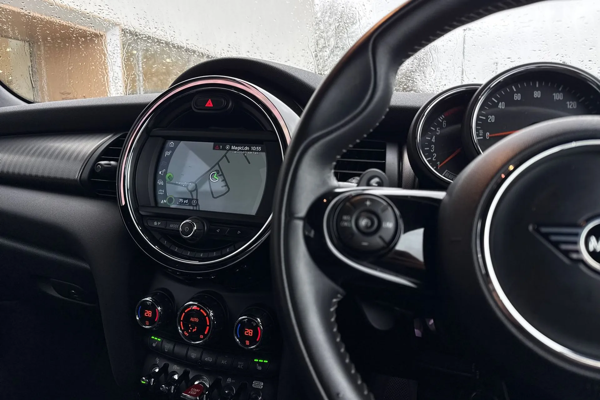 MINI CONVERTIBLE thumbnail image number 39