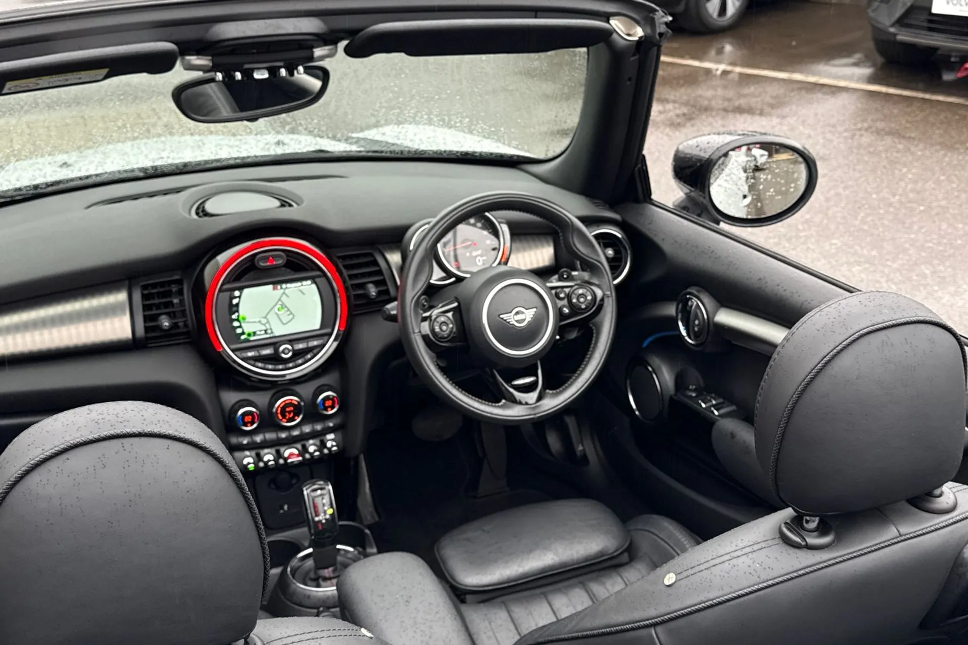 MINI CONVERTIBLE thumbnail image number 36