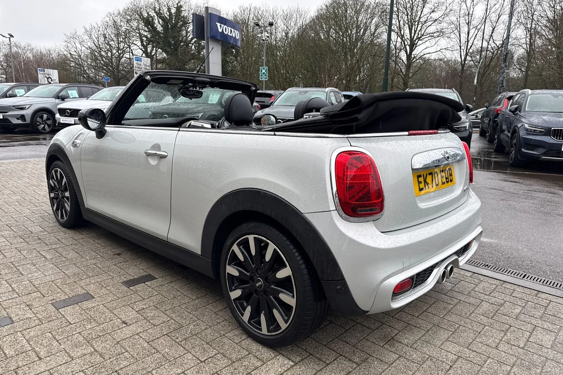 MINI CONVERTIBLE thumbnail image number 13