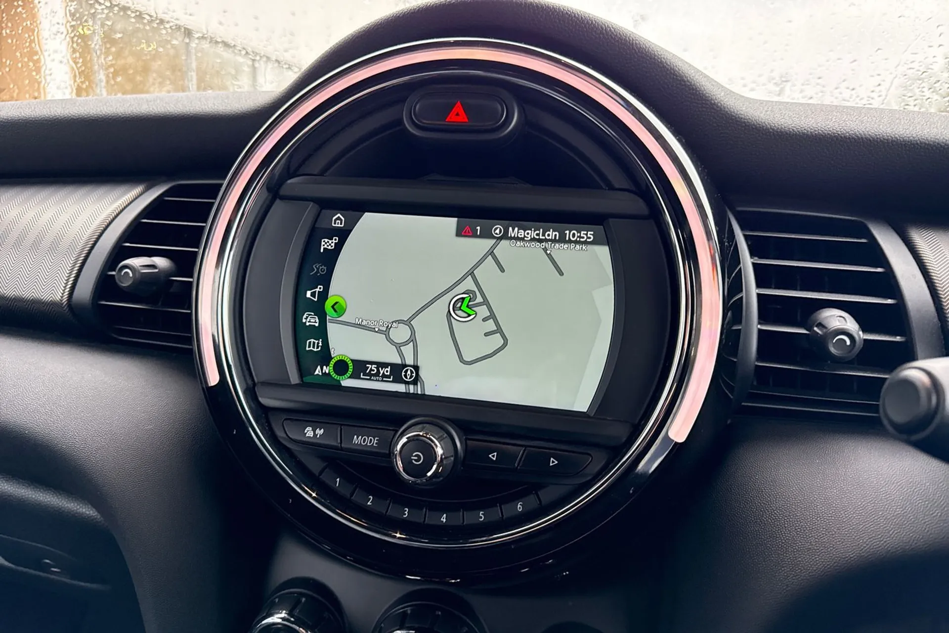 MINI CONVERTIBLE thumbnail image number 6