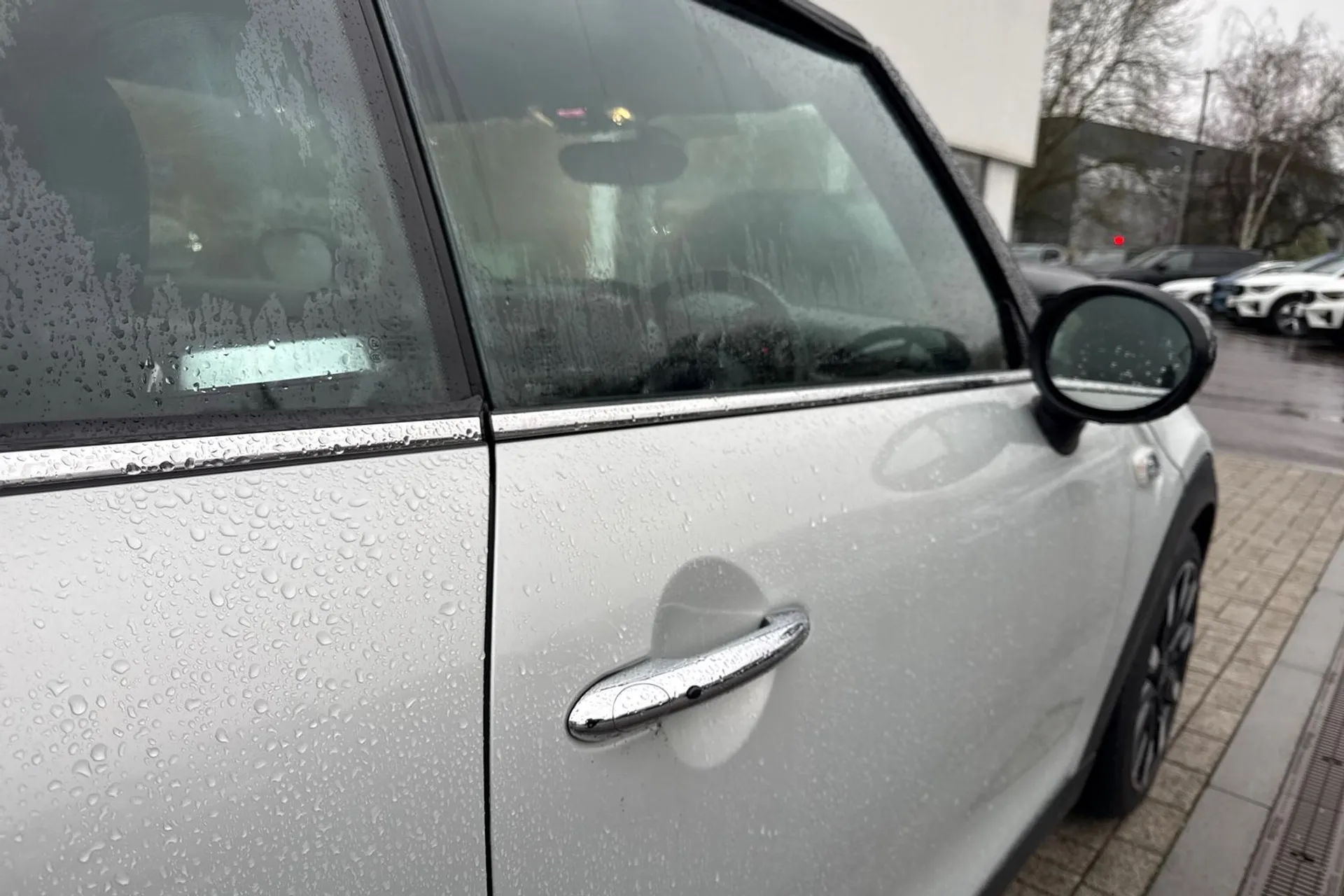 MINI CONVERTIBLE thumbnail image number 21