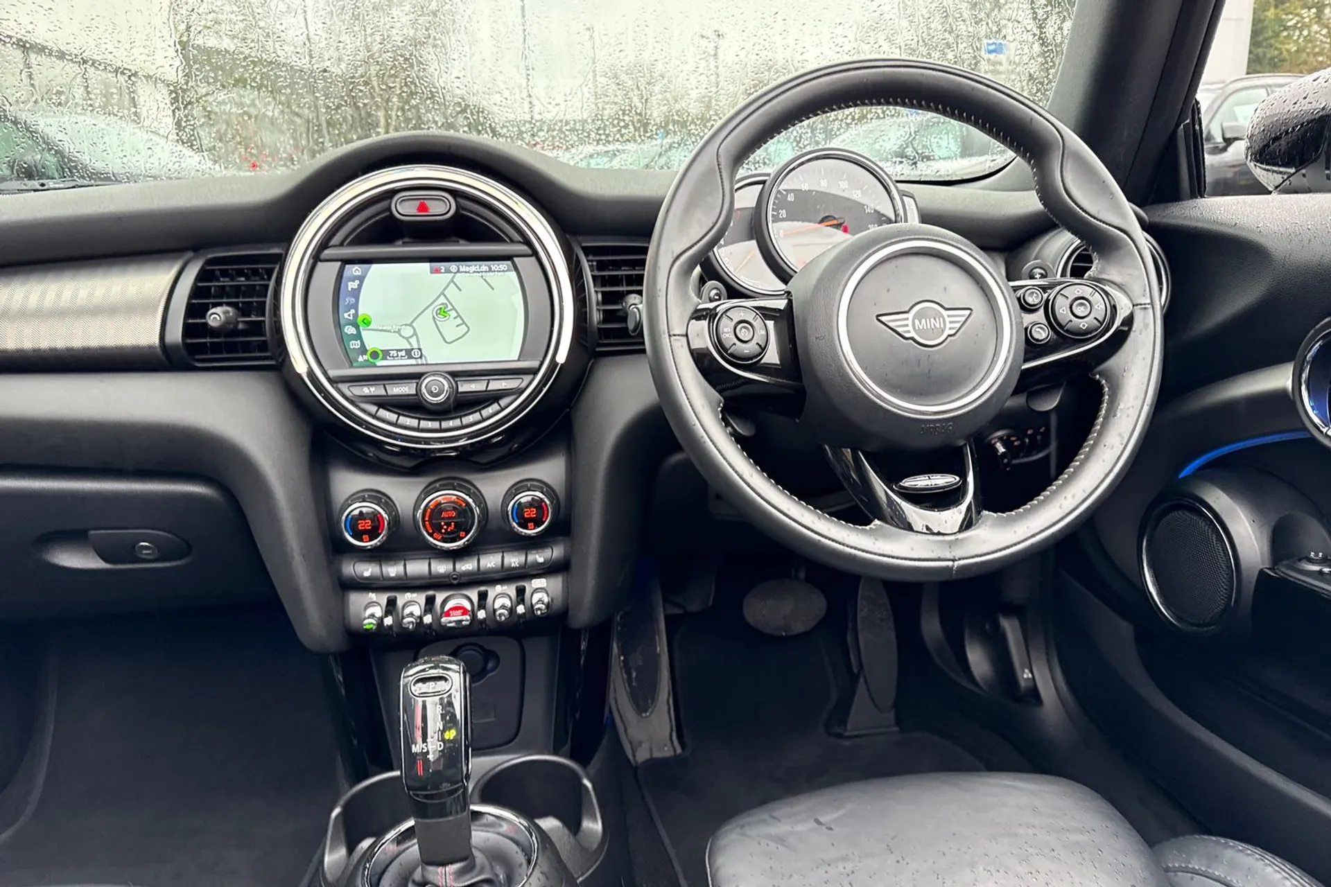 MINI CONVERTIBLE thumbnail image number 38