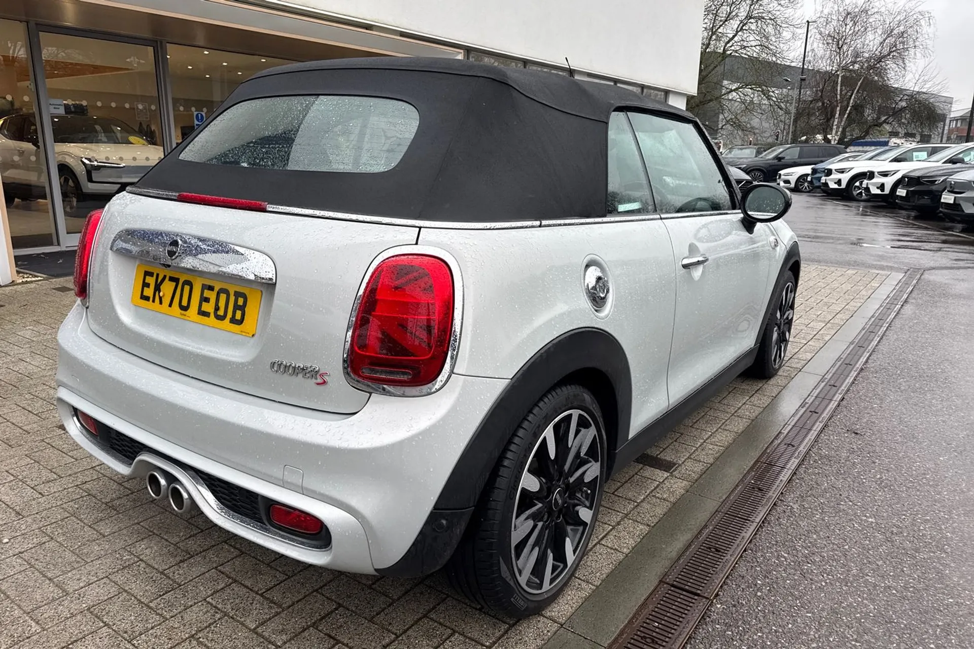 MINI CONVERTIBLE thumbnail image number 10