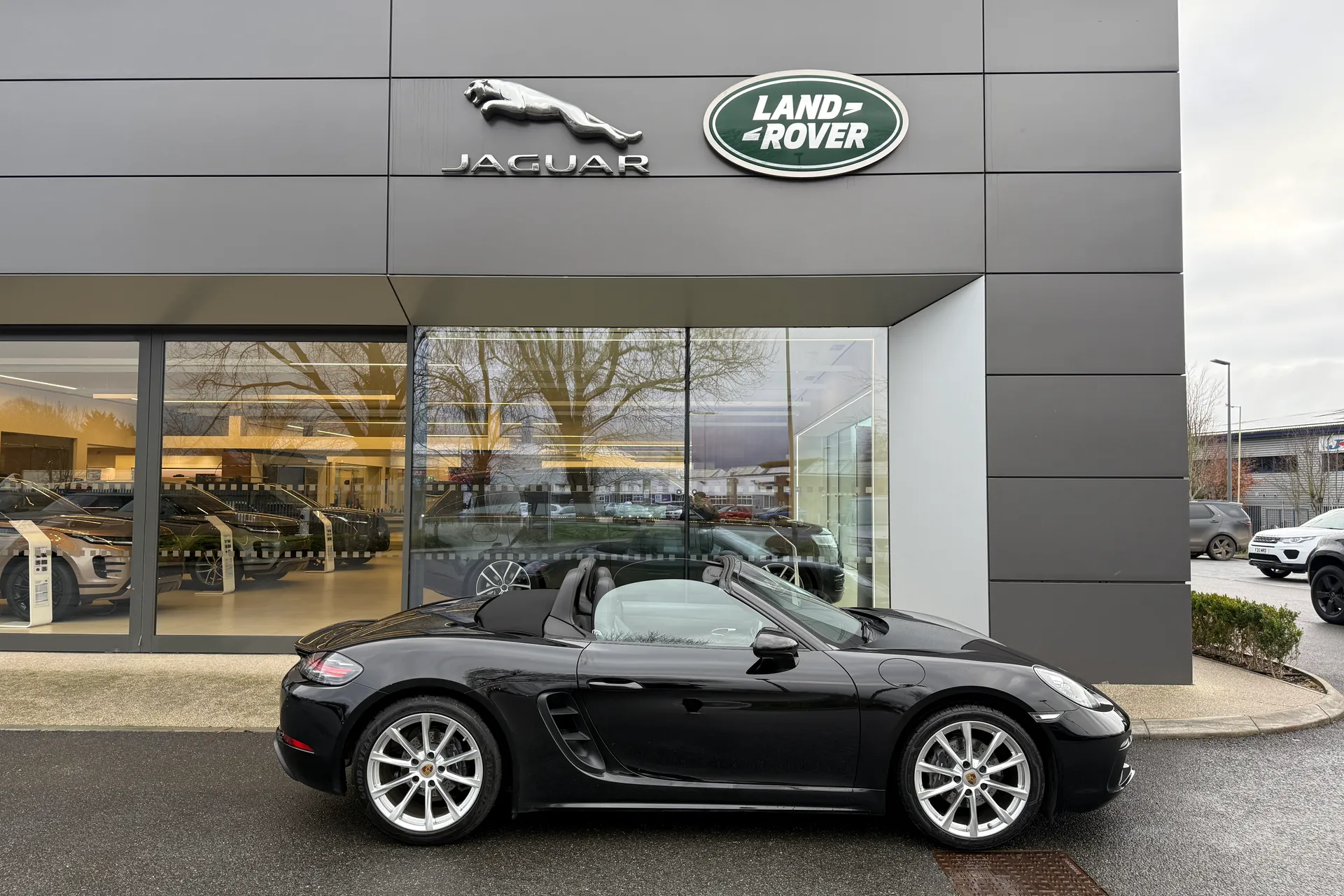 Porsche BOXSTER thumbnail image number 2