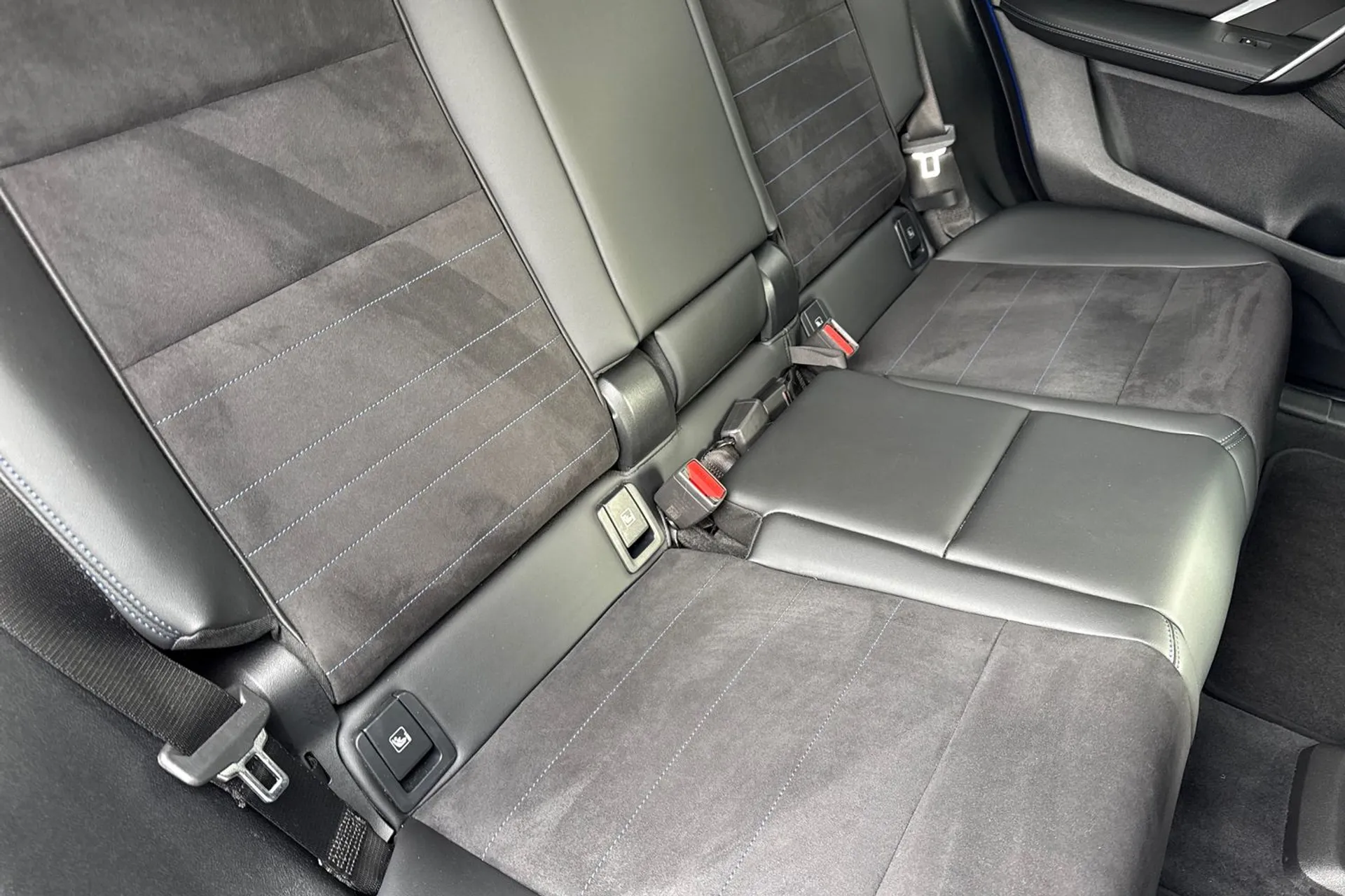 BMW X1 thumbnail image number 24