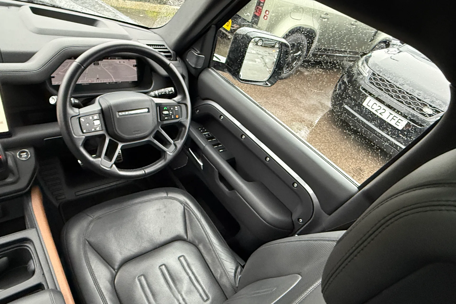 LAND ROVER DEFENDER thumbnail image number 23