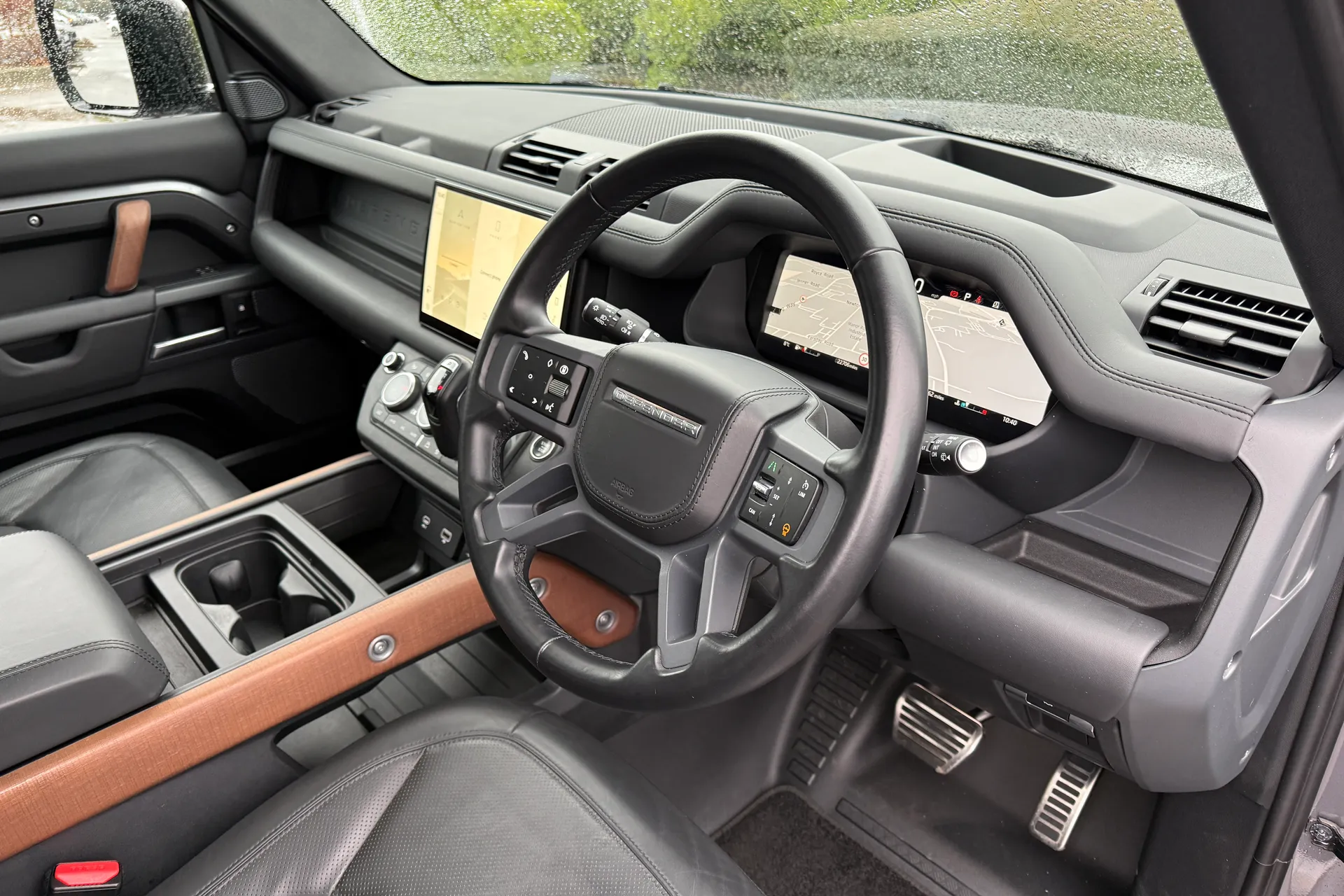 LAND ROVER DEFENDER thumbnail image number 35